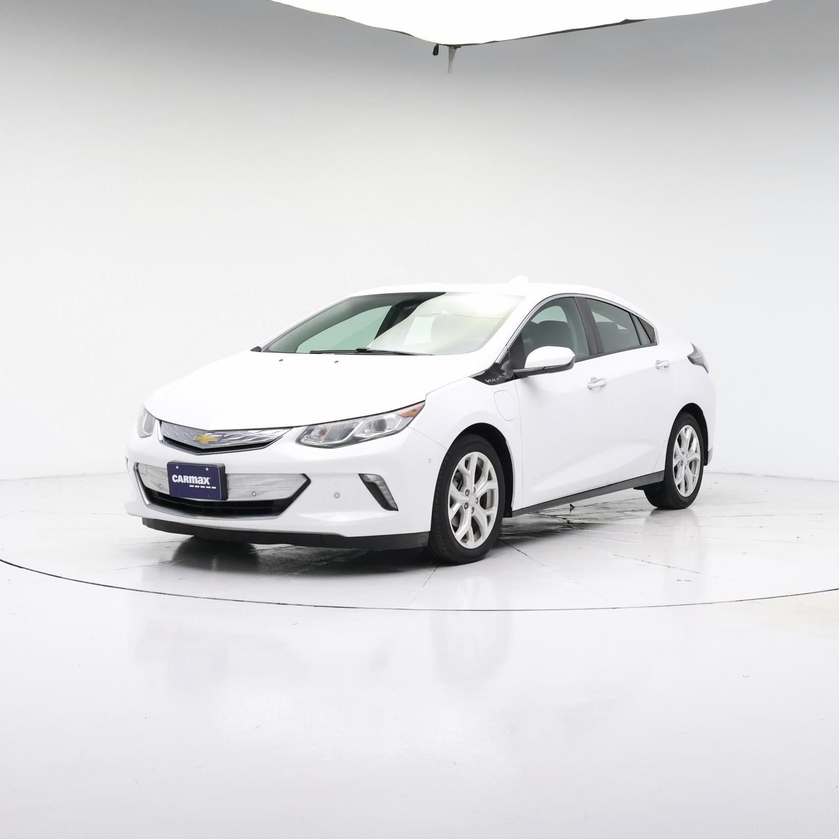 Thumbnail: 2017 Chevrolet Volt - 4
