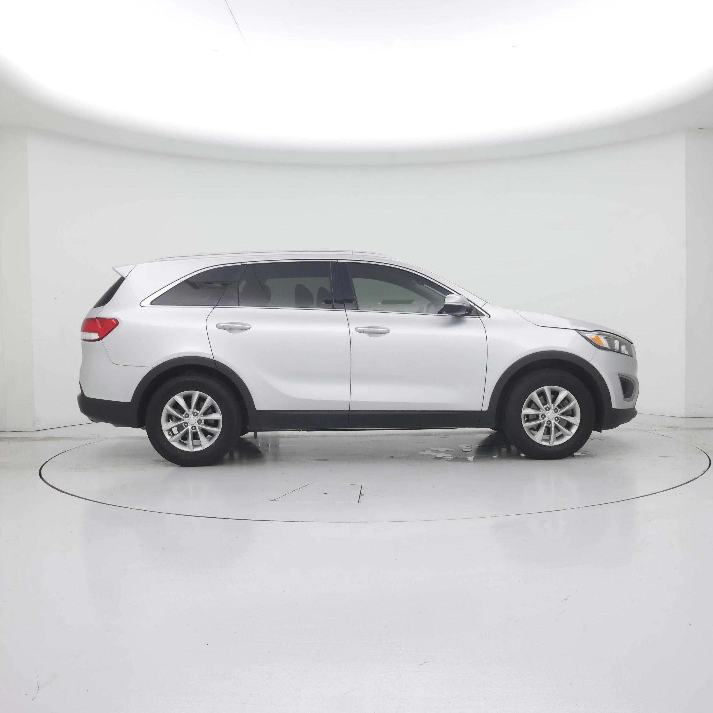 Thumbnail: 2018 Kia Sorento - 7
