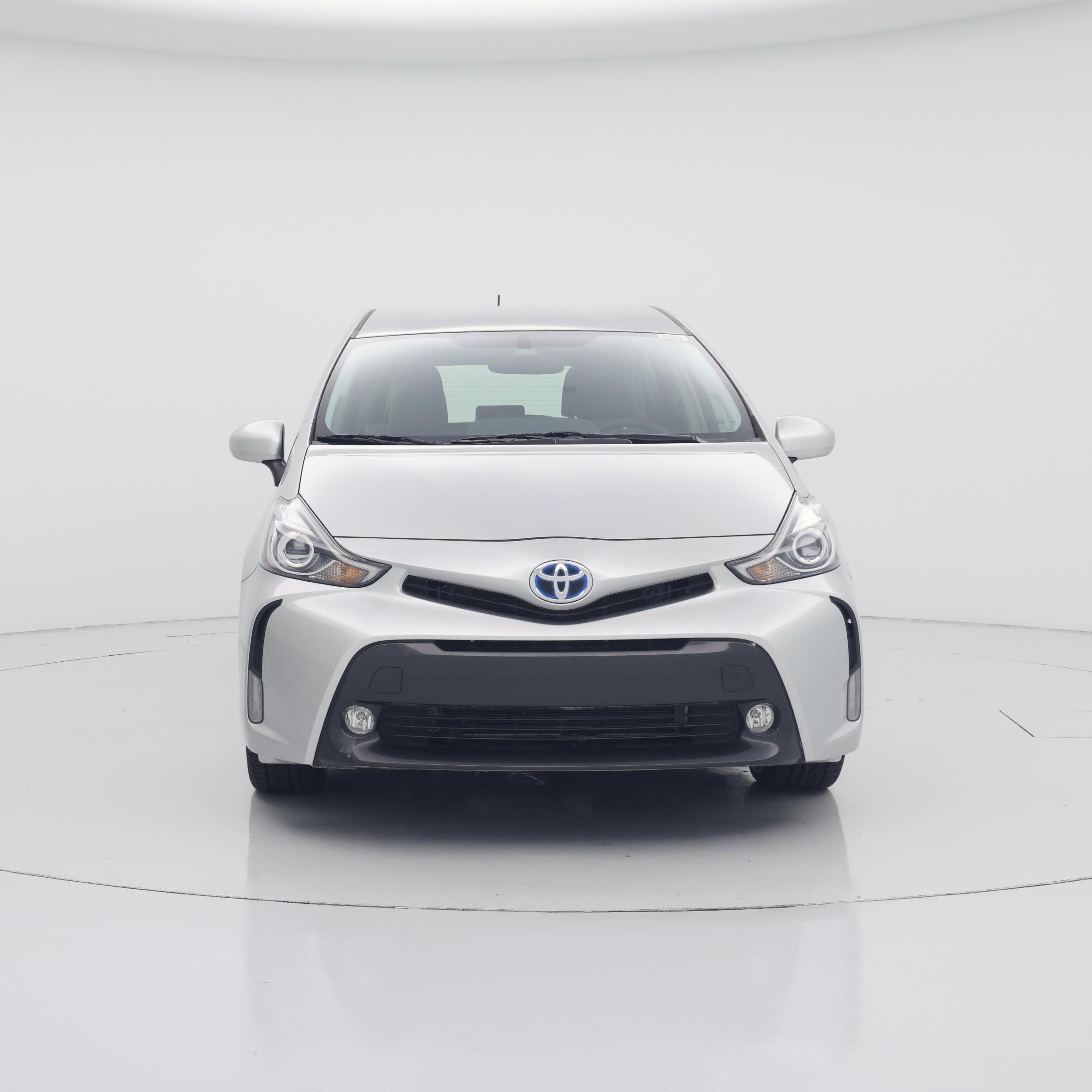 Thumbnail: 2016 Toyota Prius v - 5