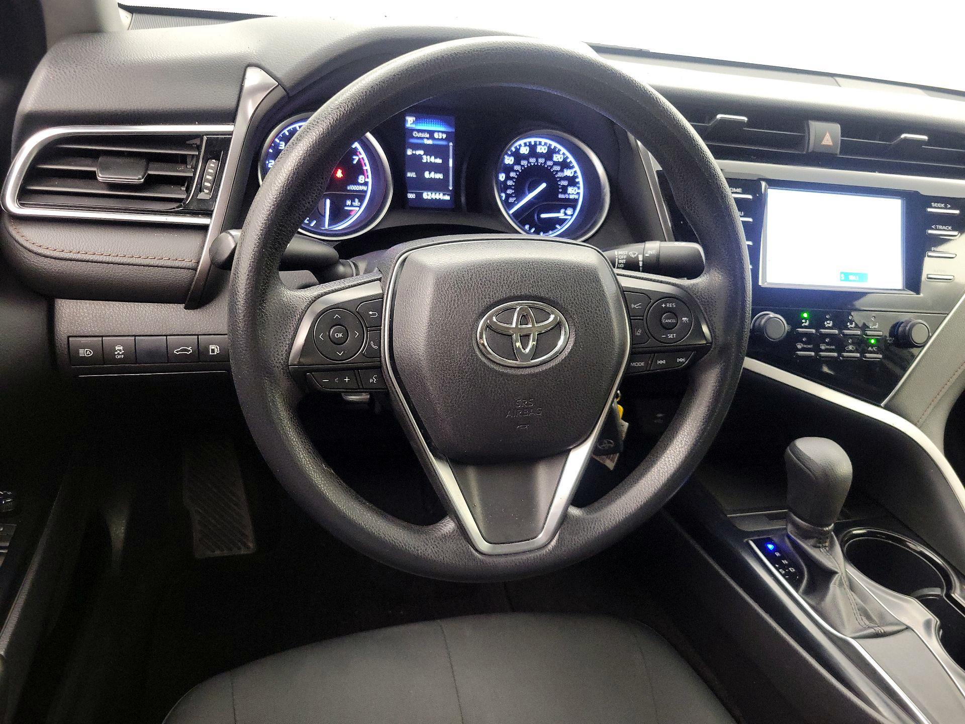 Thumbnail: 2018 Toyota Camry - 10