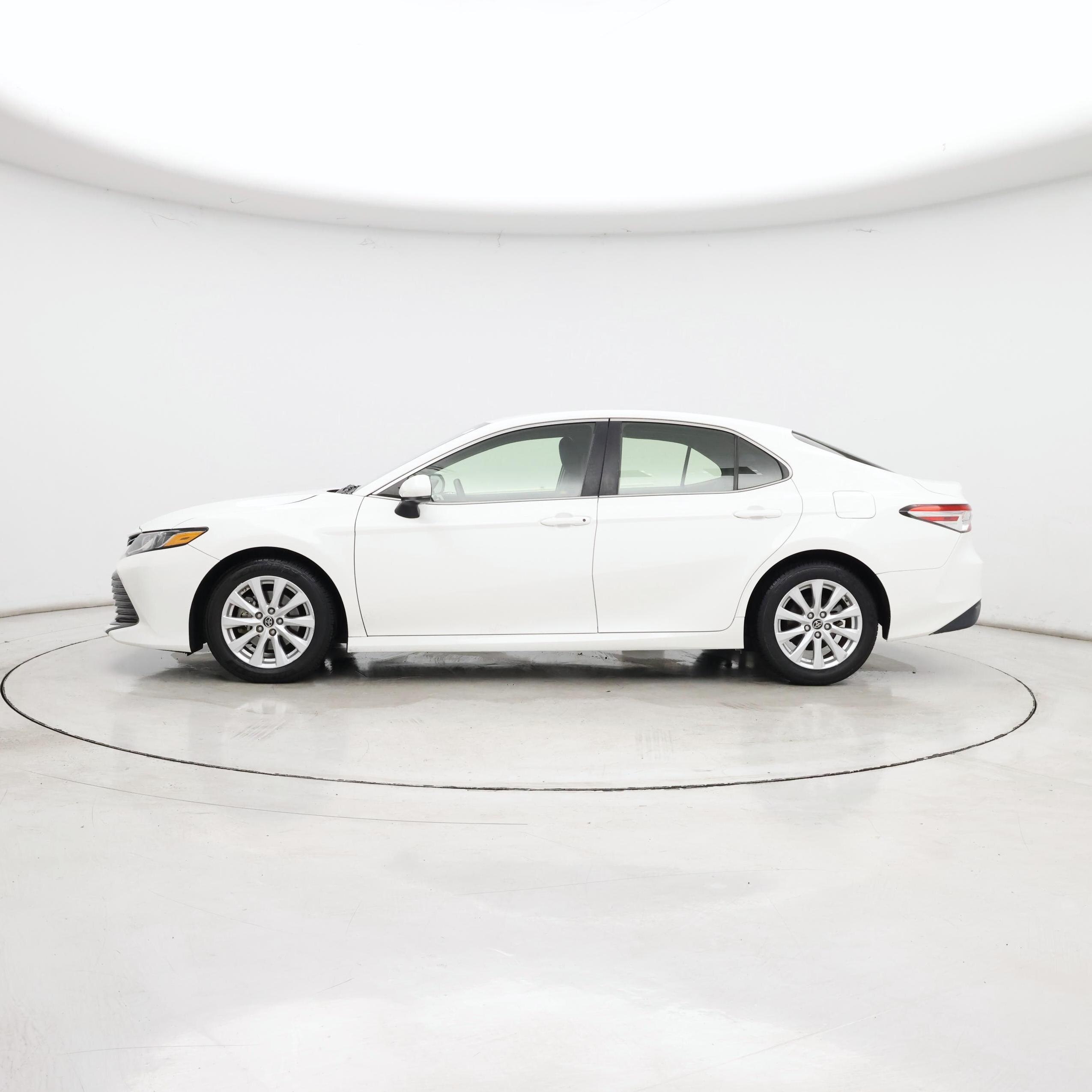Thumbnail: 2018 Toyota Camry - 3