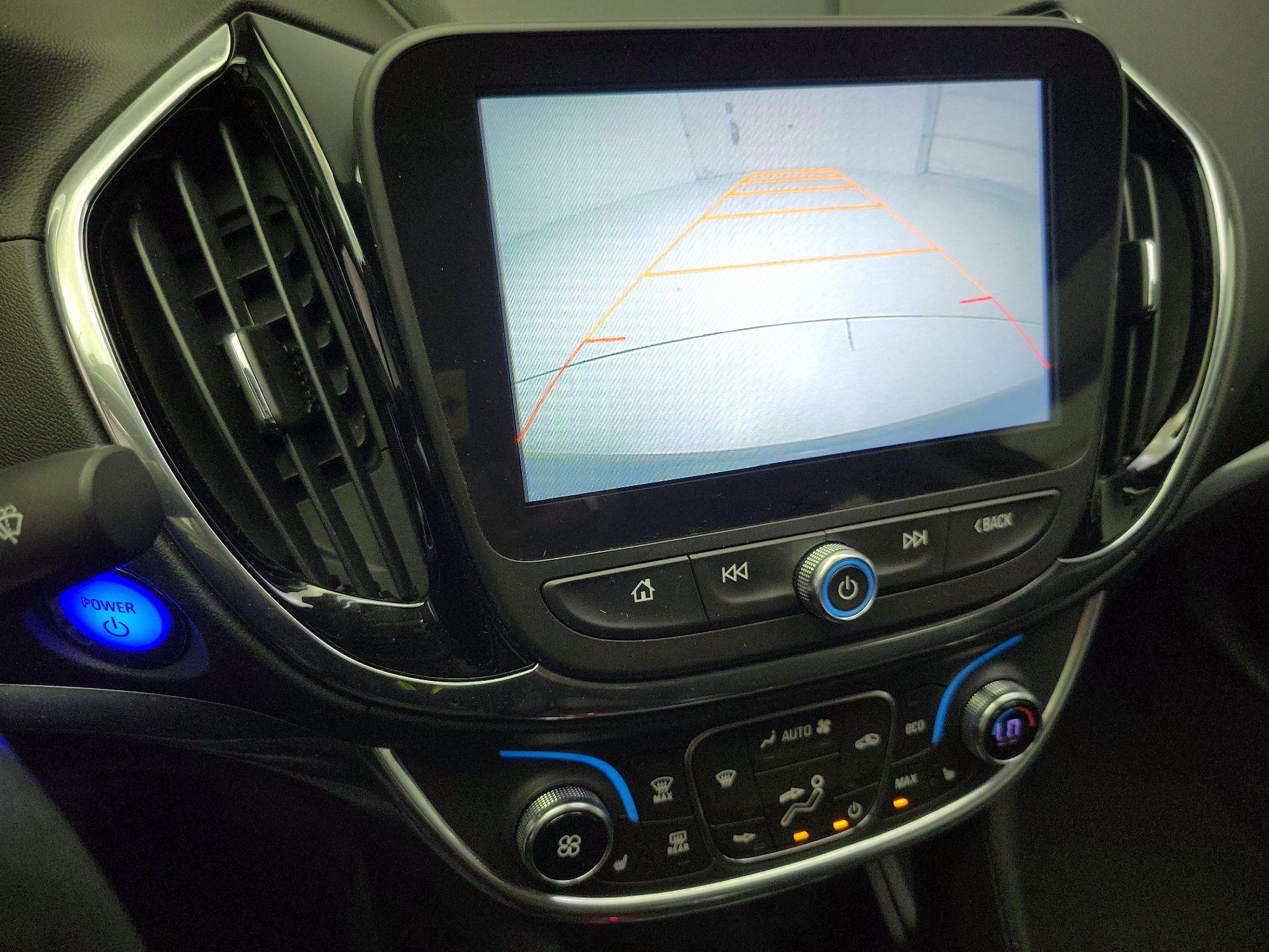 Thumbnail: 2017 Chevrolet Volt - 14