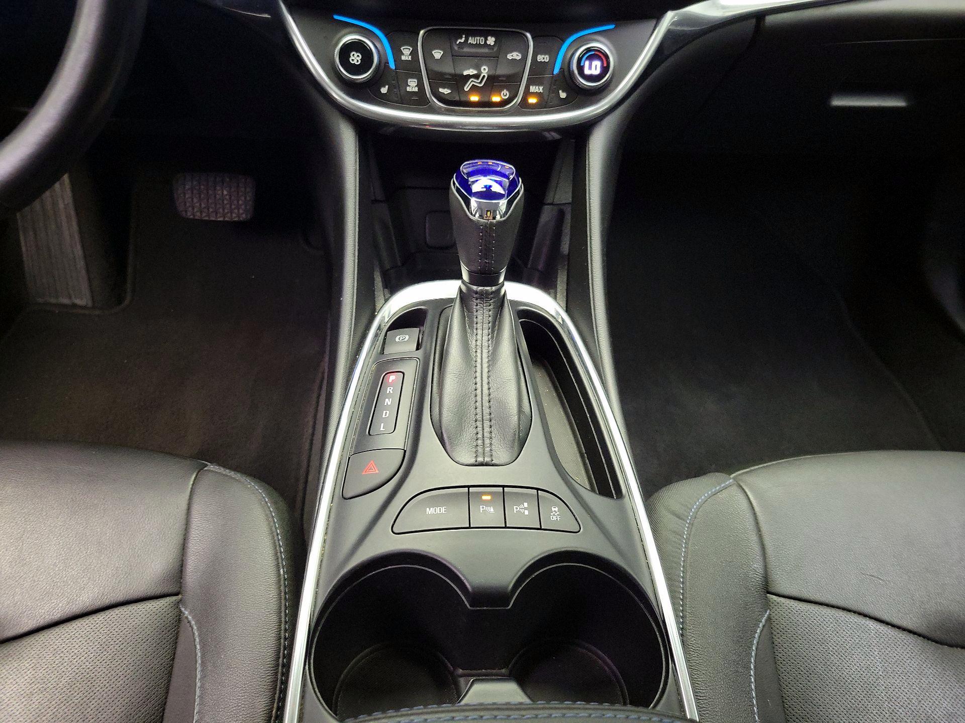 Thumbnail: 2017 Chevrolet Volt - 17
