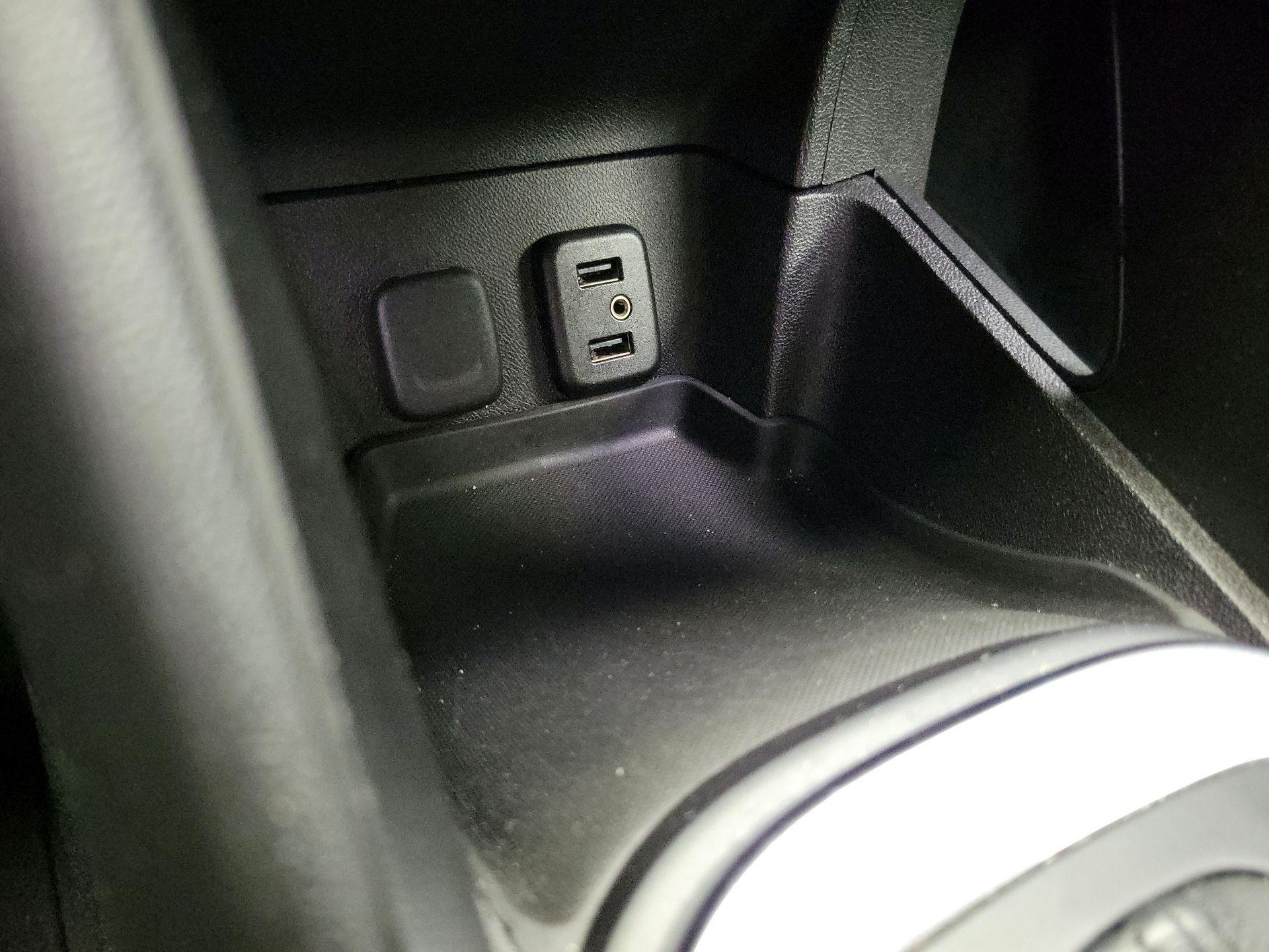 Thumbnail: 2017 Chevrolet Volt - 18