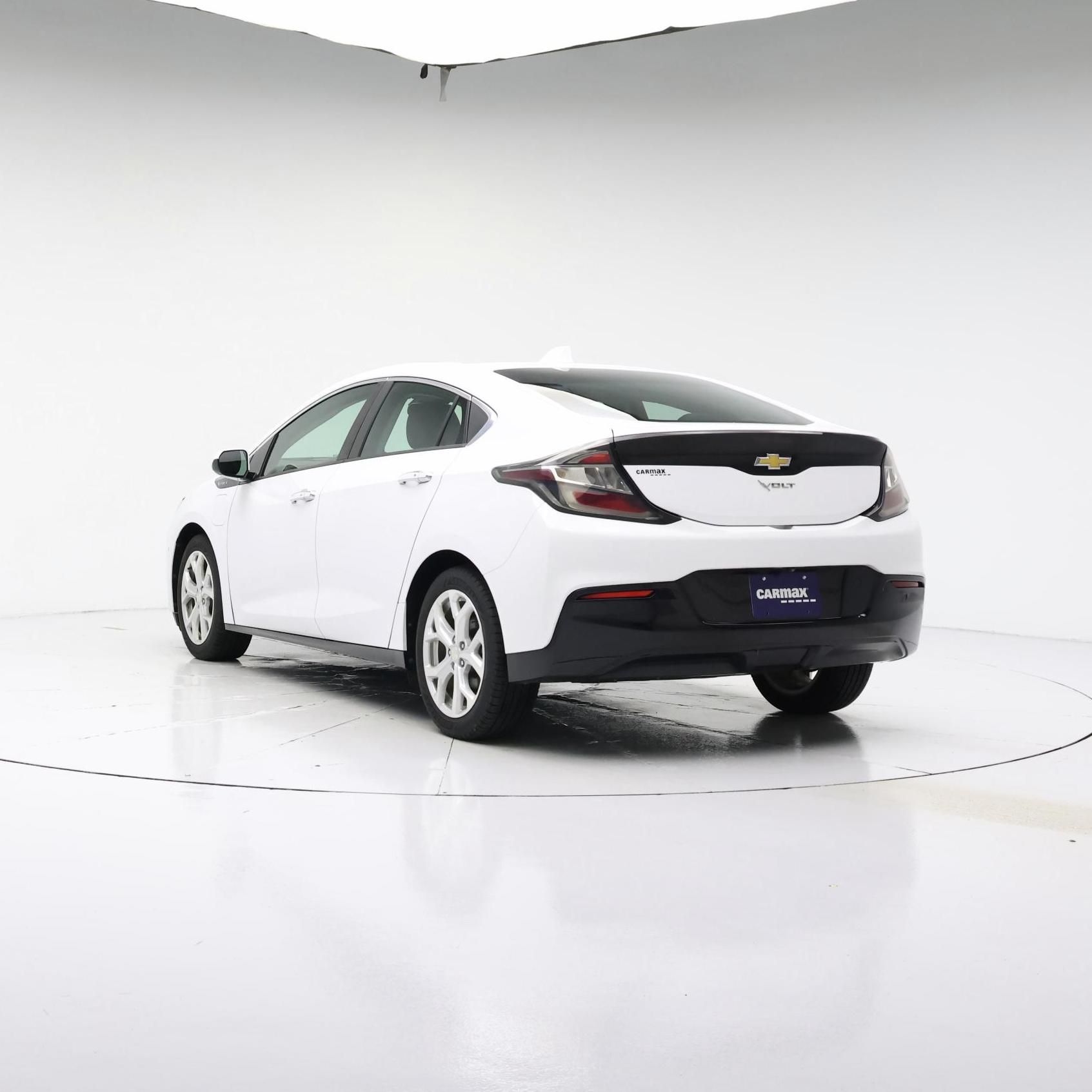 Thumbnail: 2017 Chevrolet Volt - 2