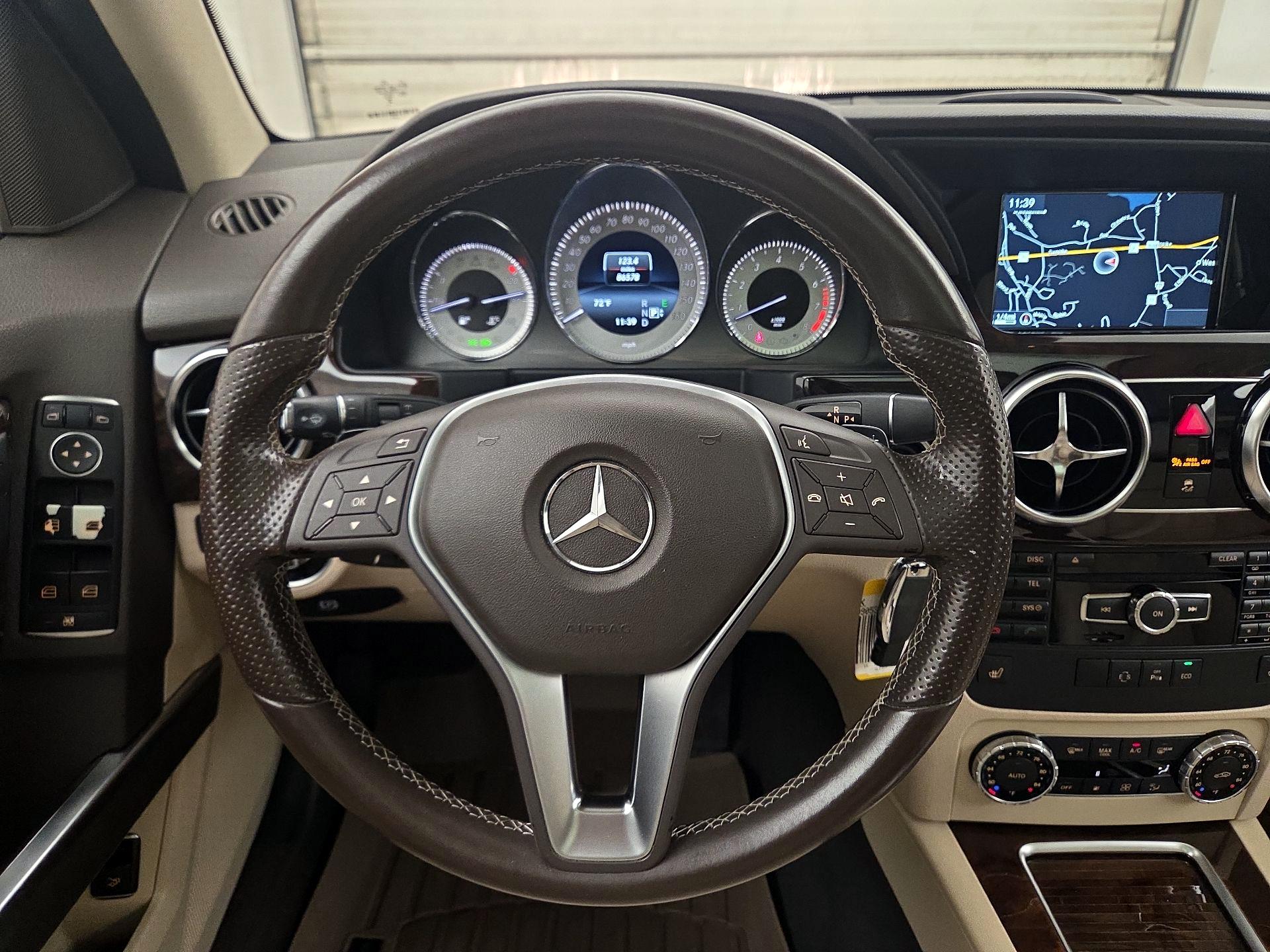 Thumbnail: 2015 Mercedes-Benz GLK - 10