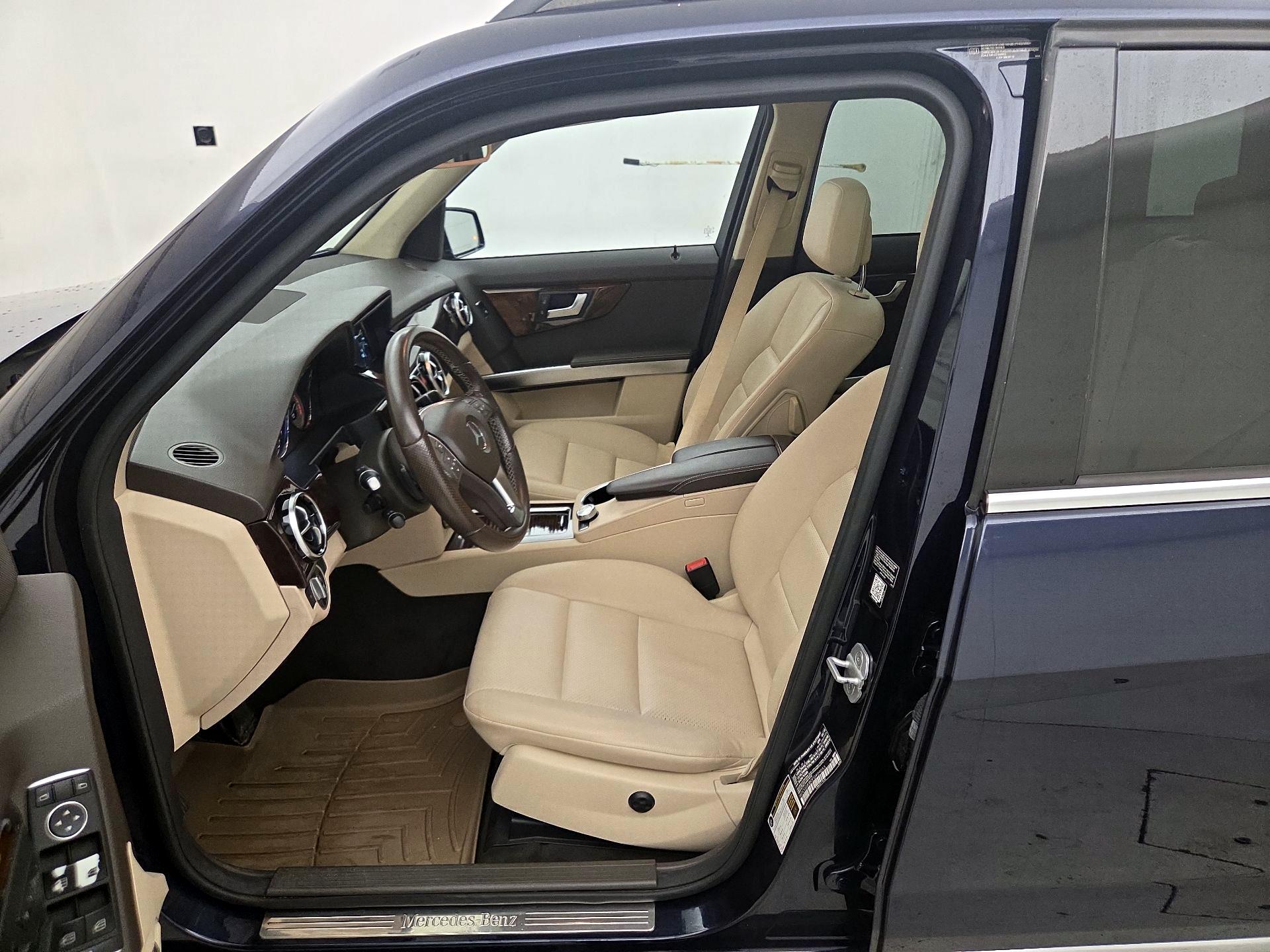 Thumbnail: 2015 Mercedes-Benz GLK - 11