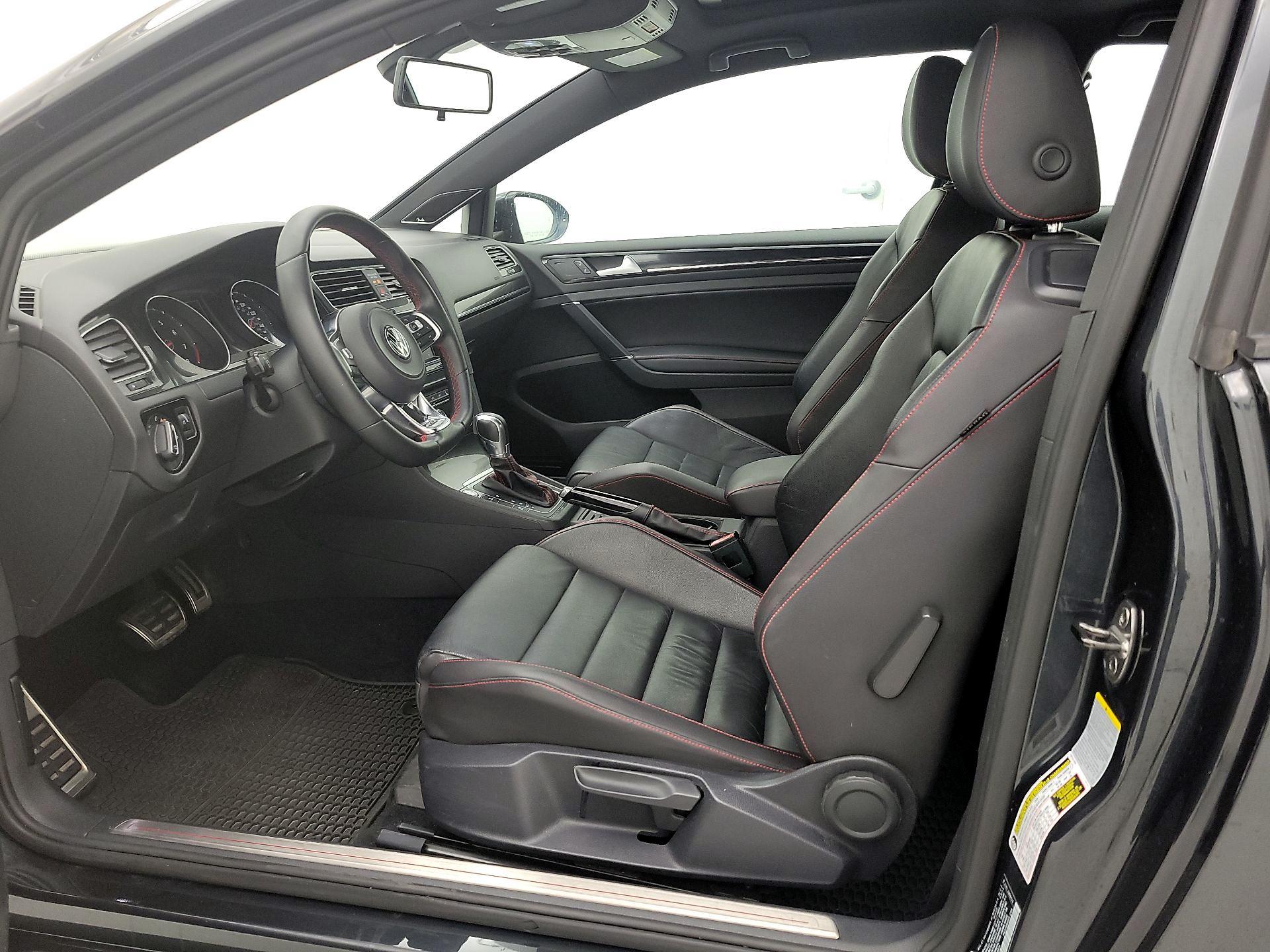 Thumbnail: 2015 Volkswagen Golf - 11