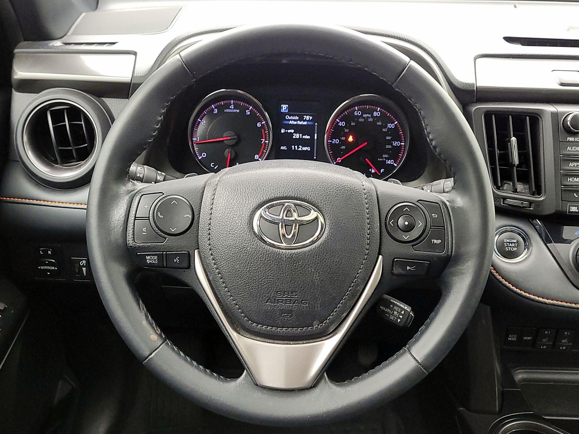Thumbnail: 2018 Toyota RAV4 - 10