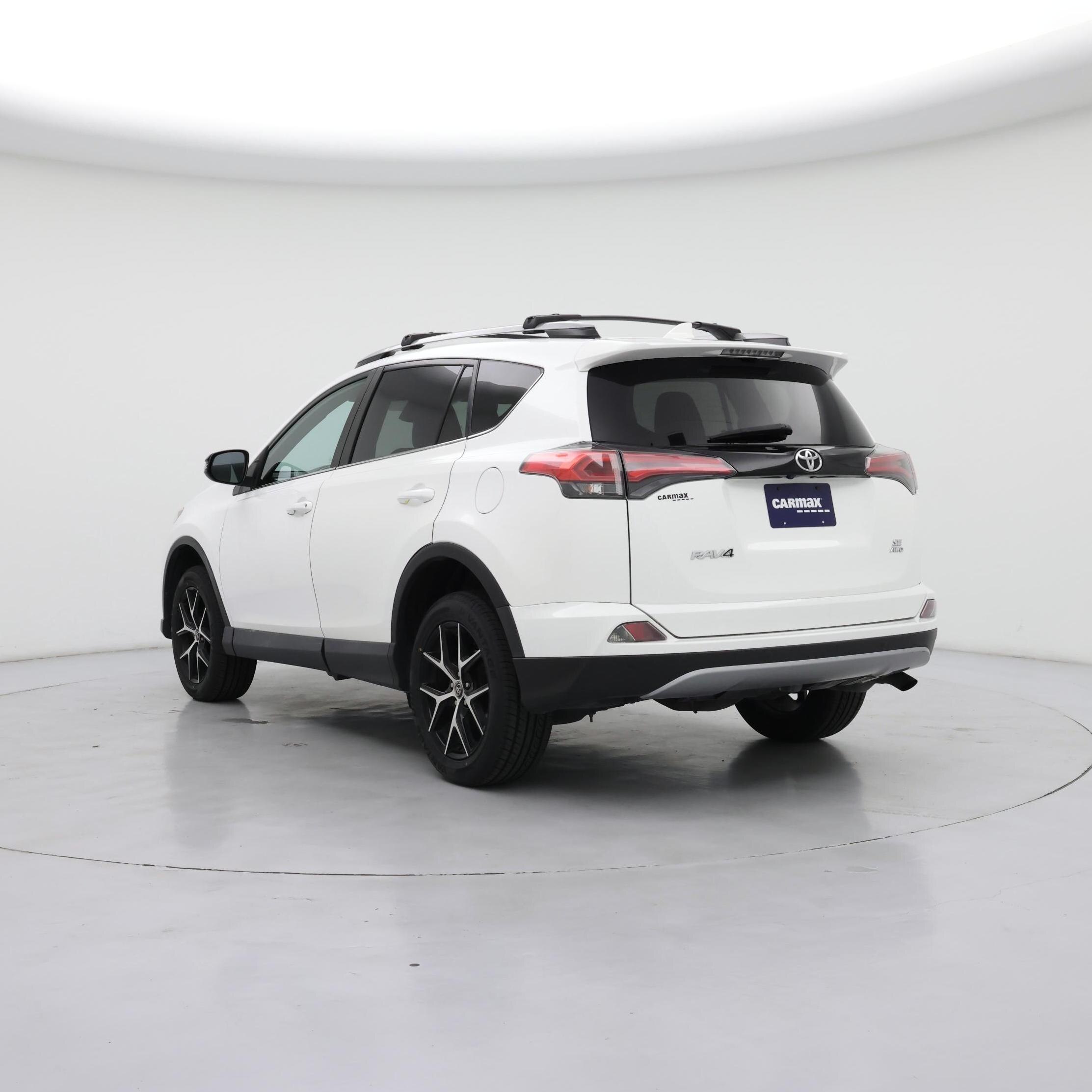 Thumbnail: 2018 Toyota RAV4 - 2