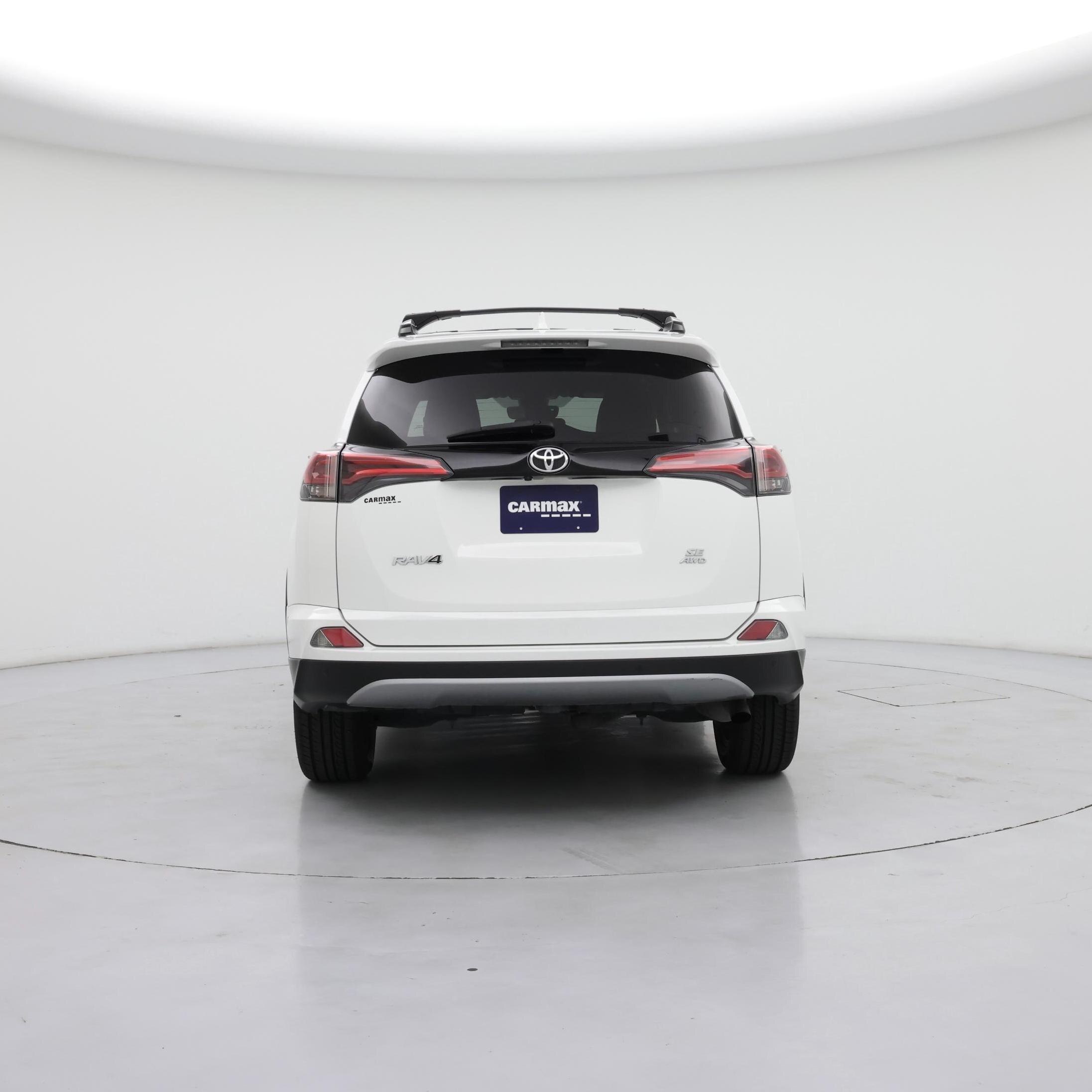 Thumbnail: 2018 Toyota RAV4 - 6
