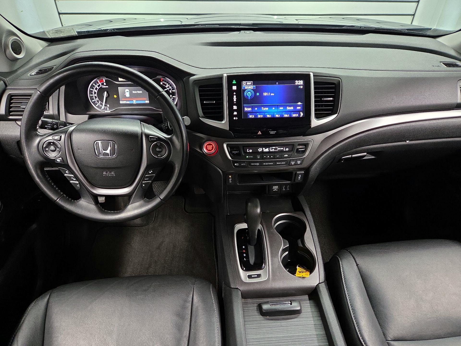 Thumbnail: 2016 Honda Pilot - 8