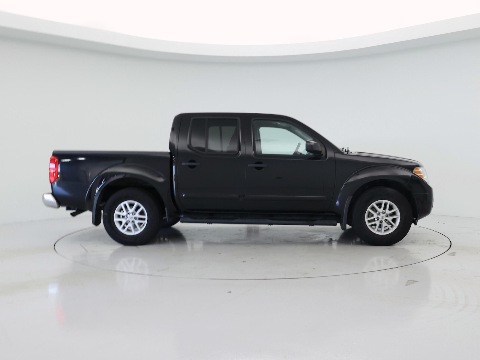 2020 Nissan Frontier SV - Photo 8