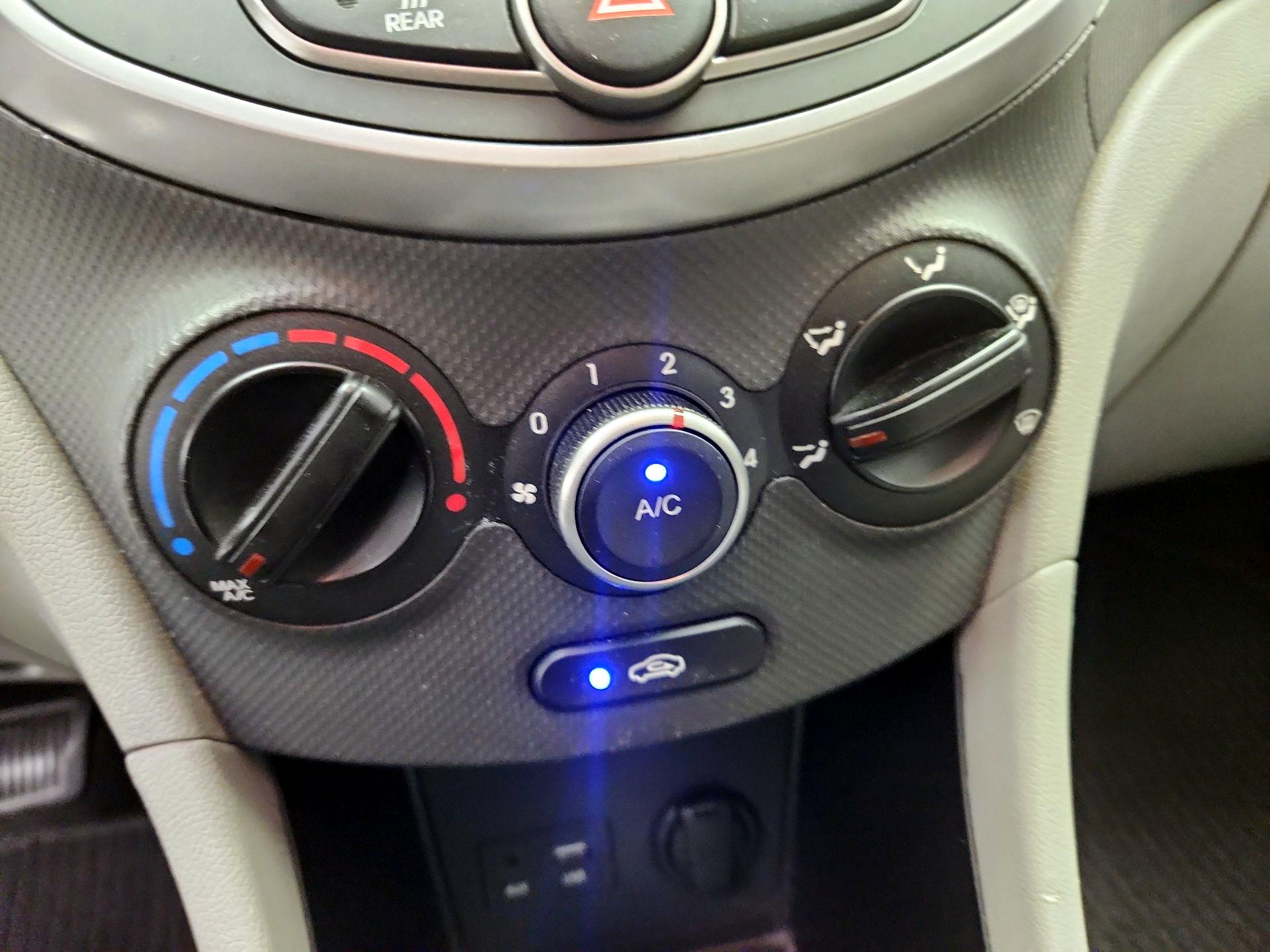 Thumbnail: 2016 Hyundai Accent - 15