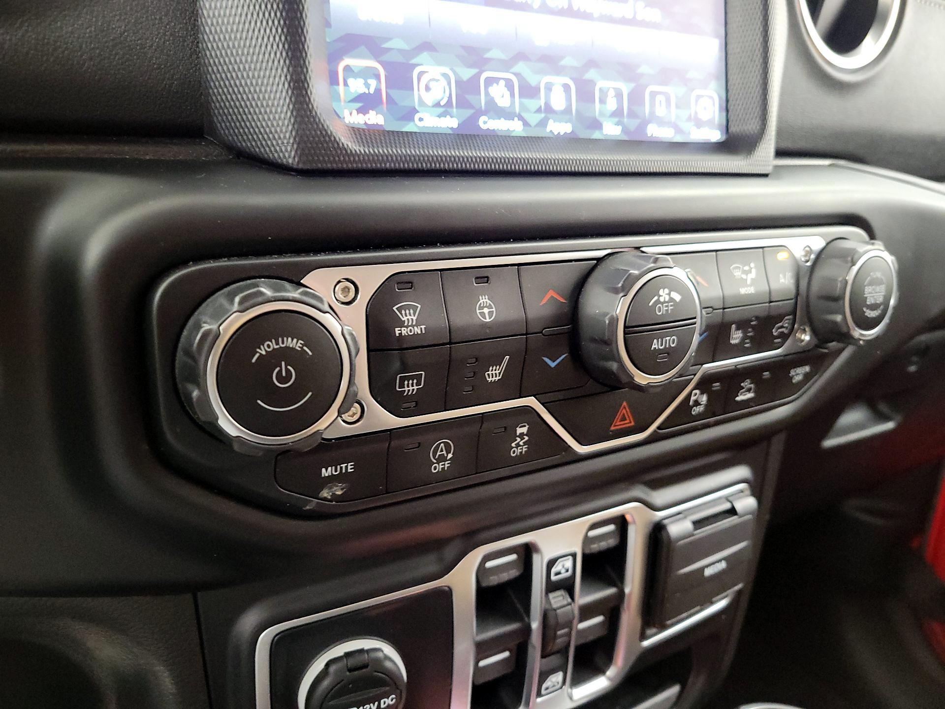 Thumbnail: 2020 Jeep Gladiator - 17