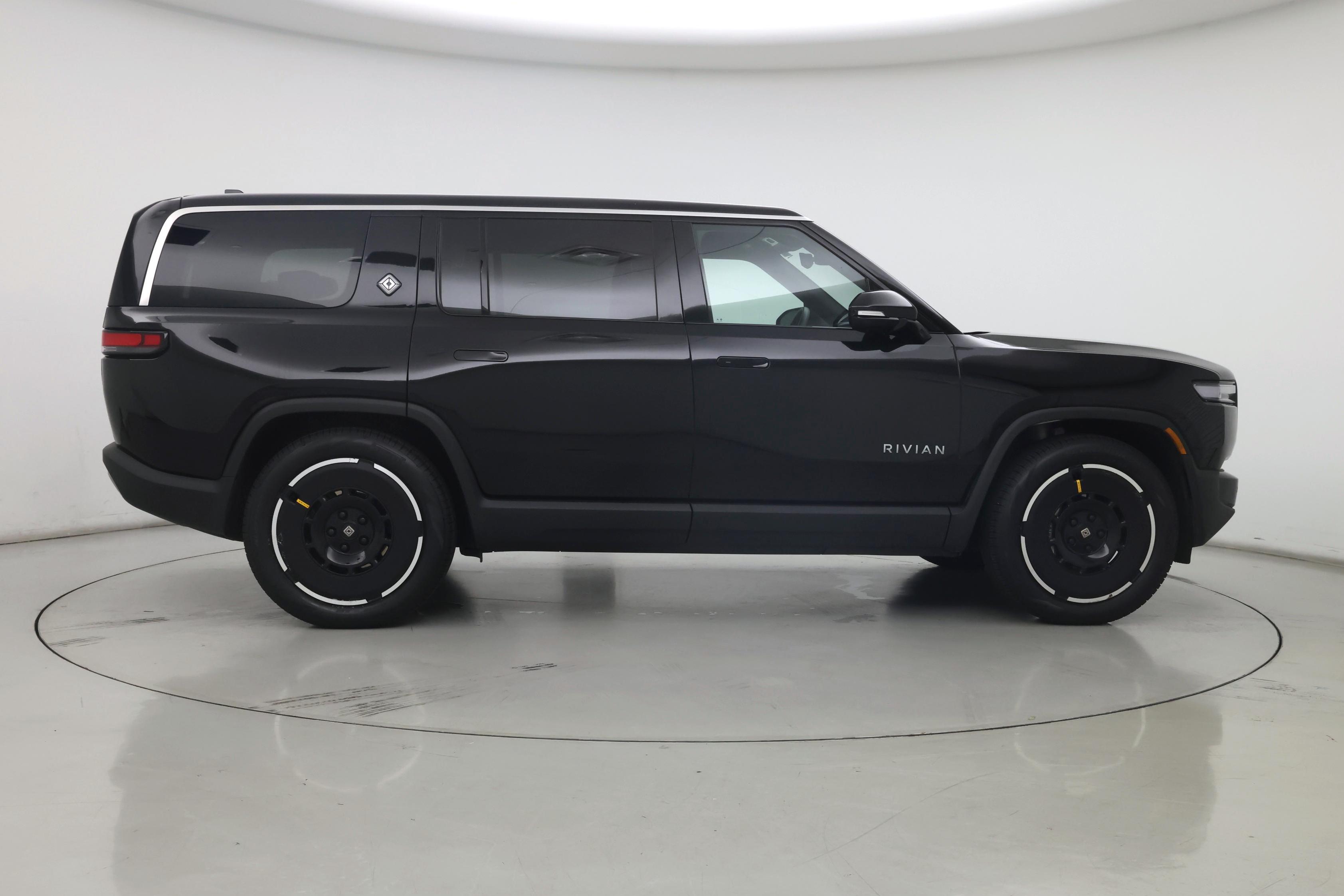 Thumbnail: 2025 Rivian R1S - 7