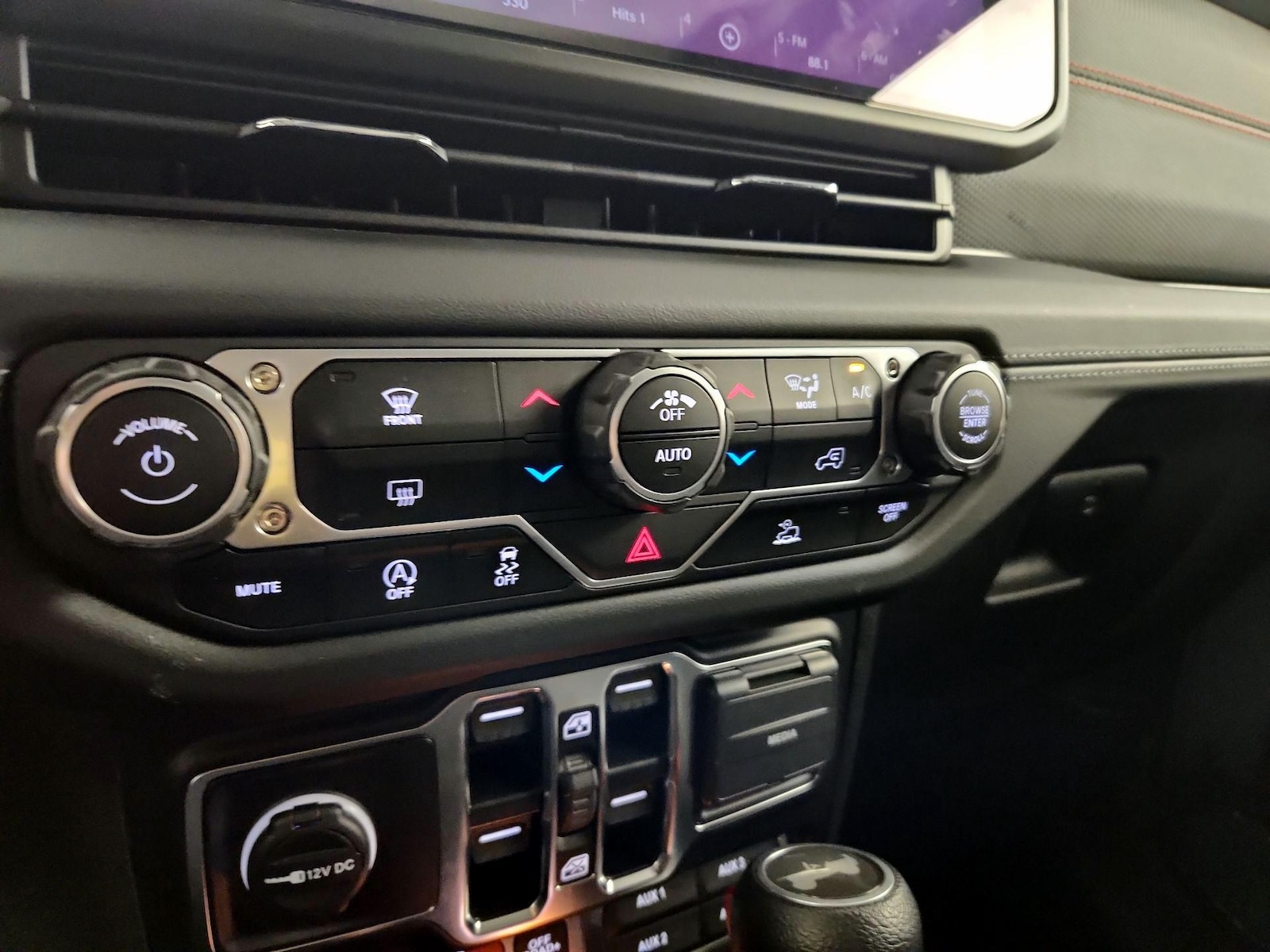 2024 Jeep Wrangler 4-Door Rubicon - Photo 17