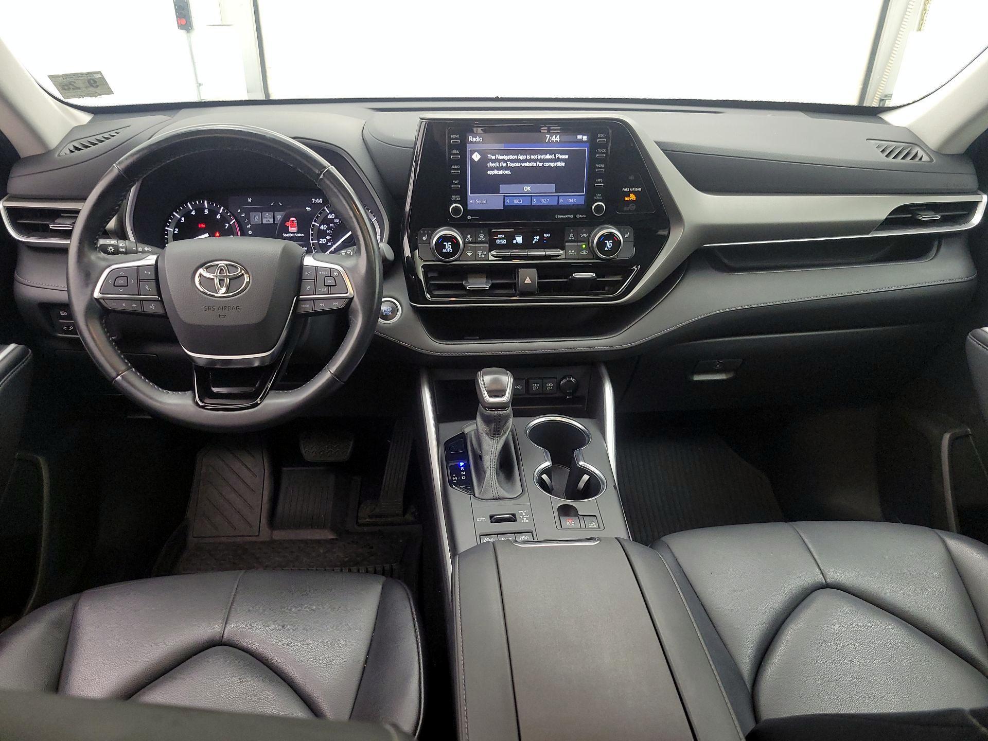 Thumbnail: 2021 Toyota Highlander - 9