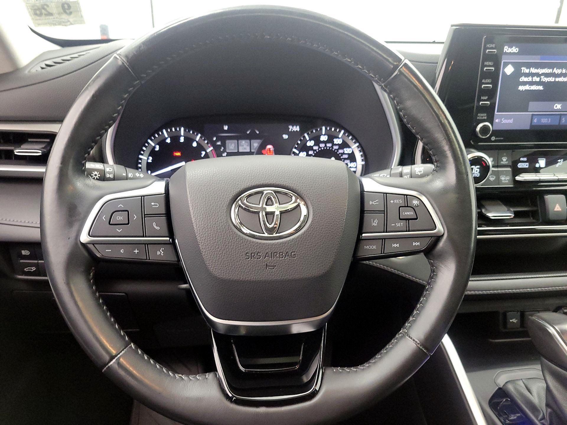 Thumbnail: 2021 Toyota Highlander - 10