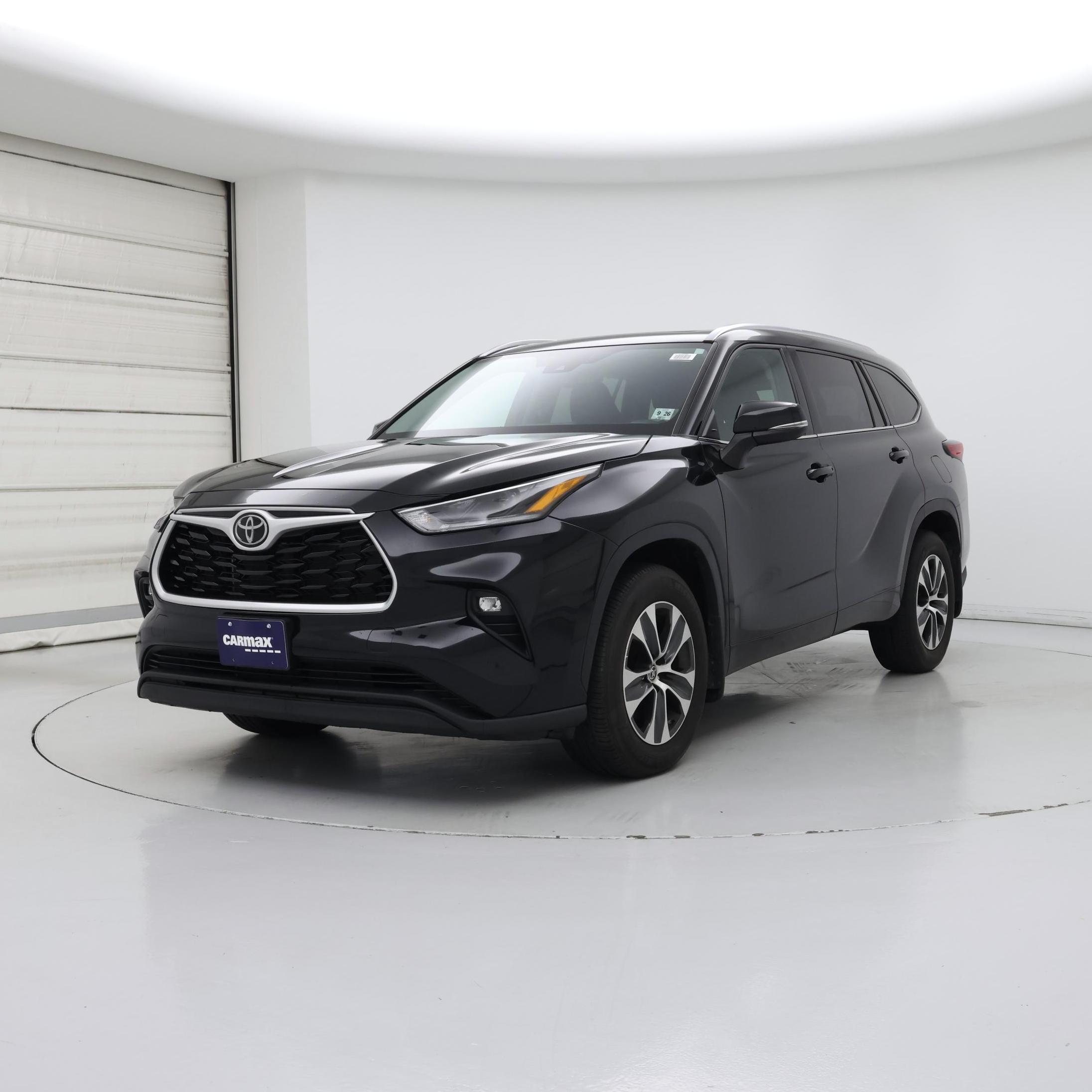 Thumbnail: 2021 Toyota Highlander - 4