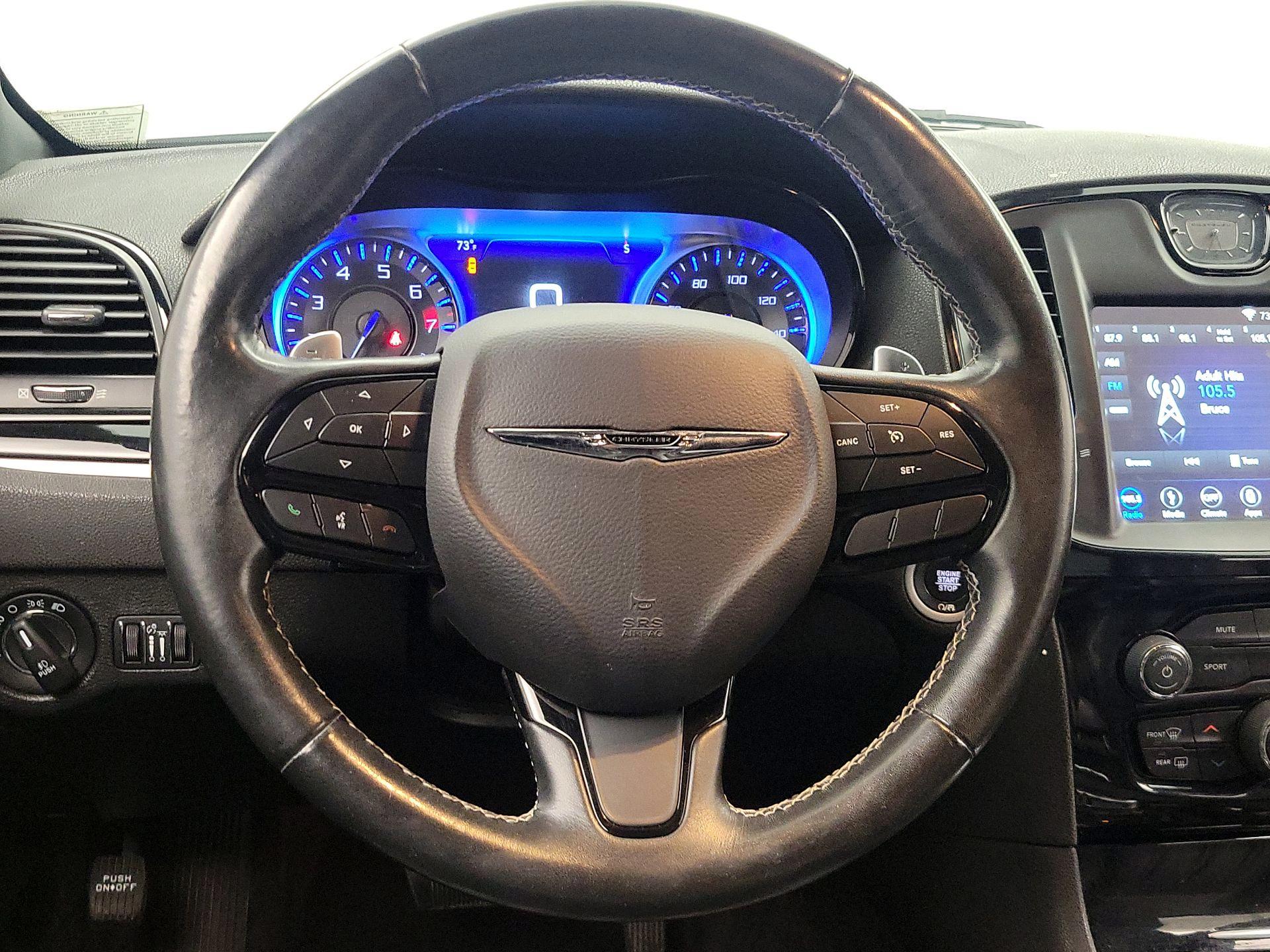 Thumbnail: 2019 Chrysler 300 - 10