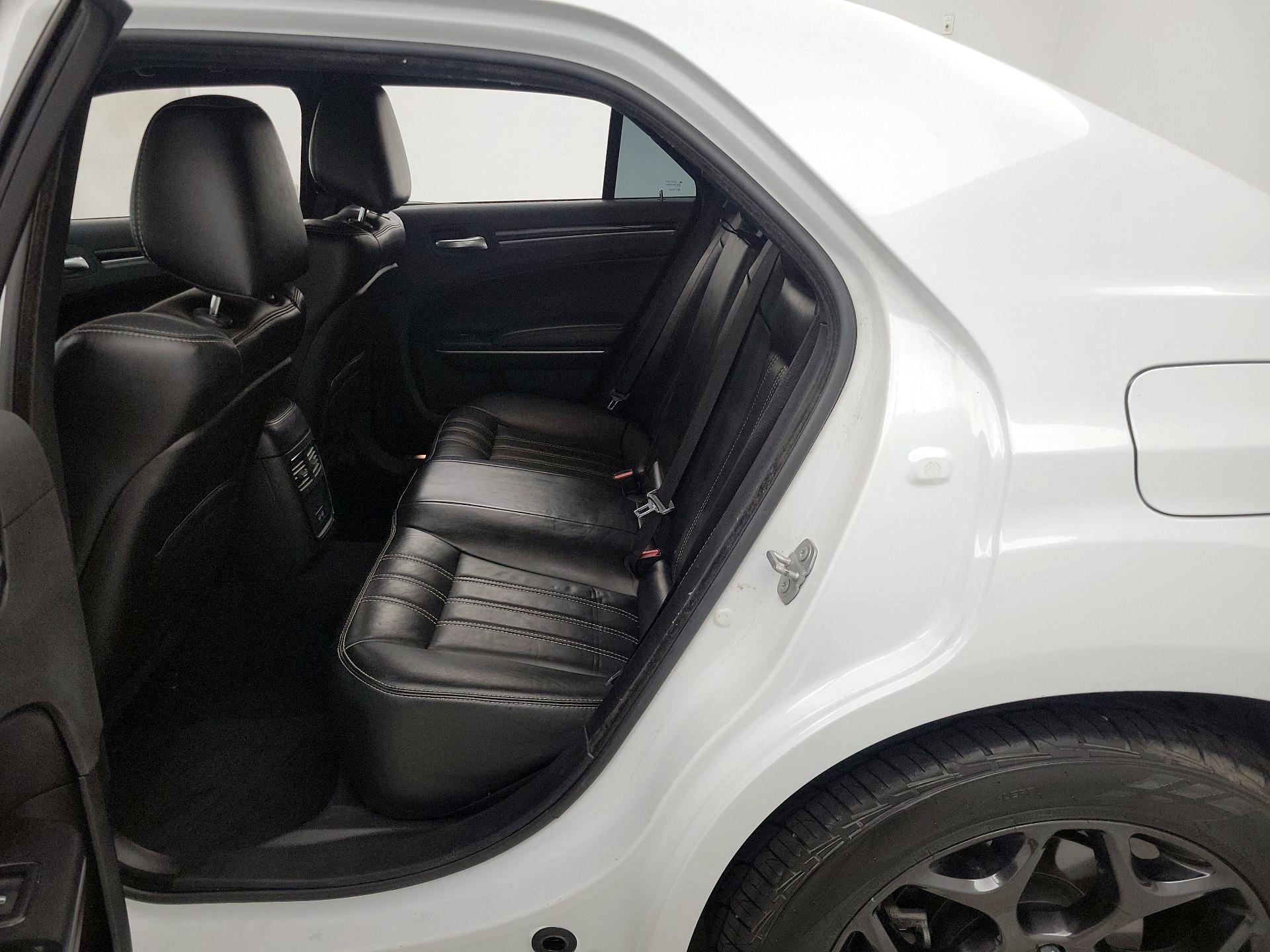 Thumbnail: 2019 Chrysler 300 - 19