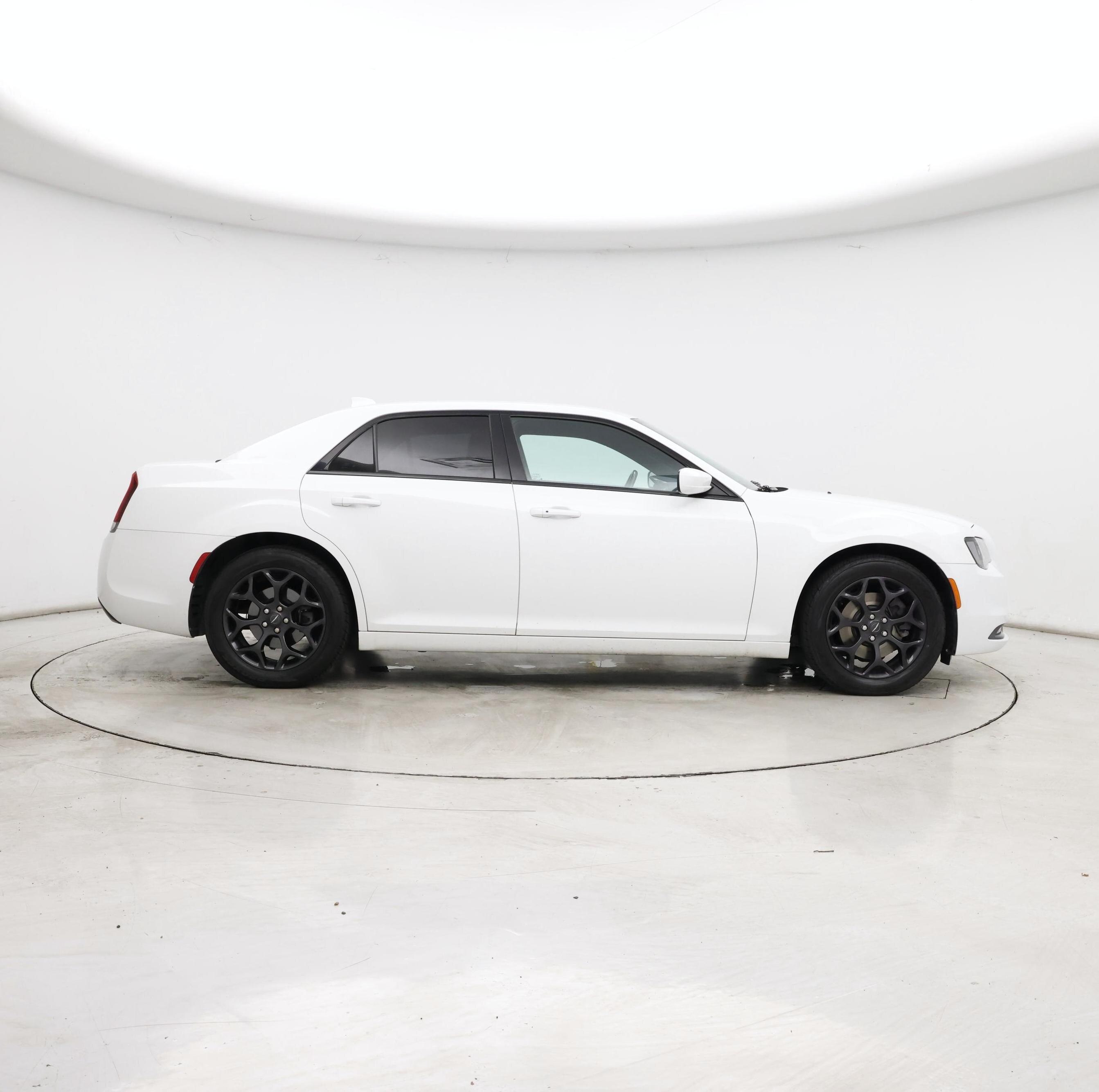 Thumbnail: 2019 Chrysler 300 - 7