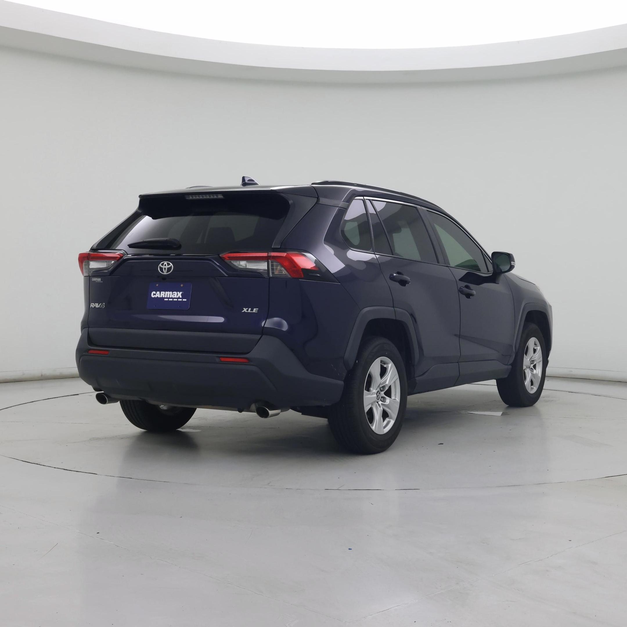 Thumbnail: 2019 Toyota RAV4 - 8