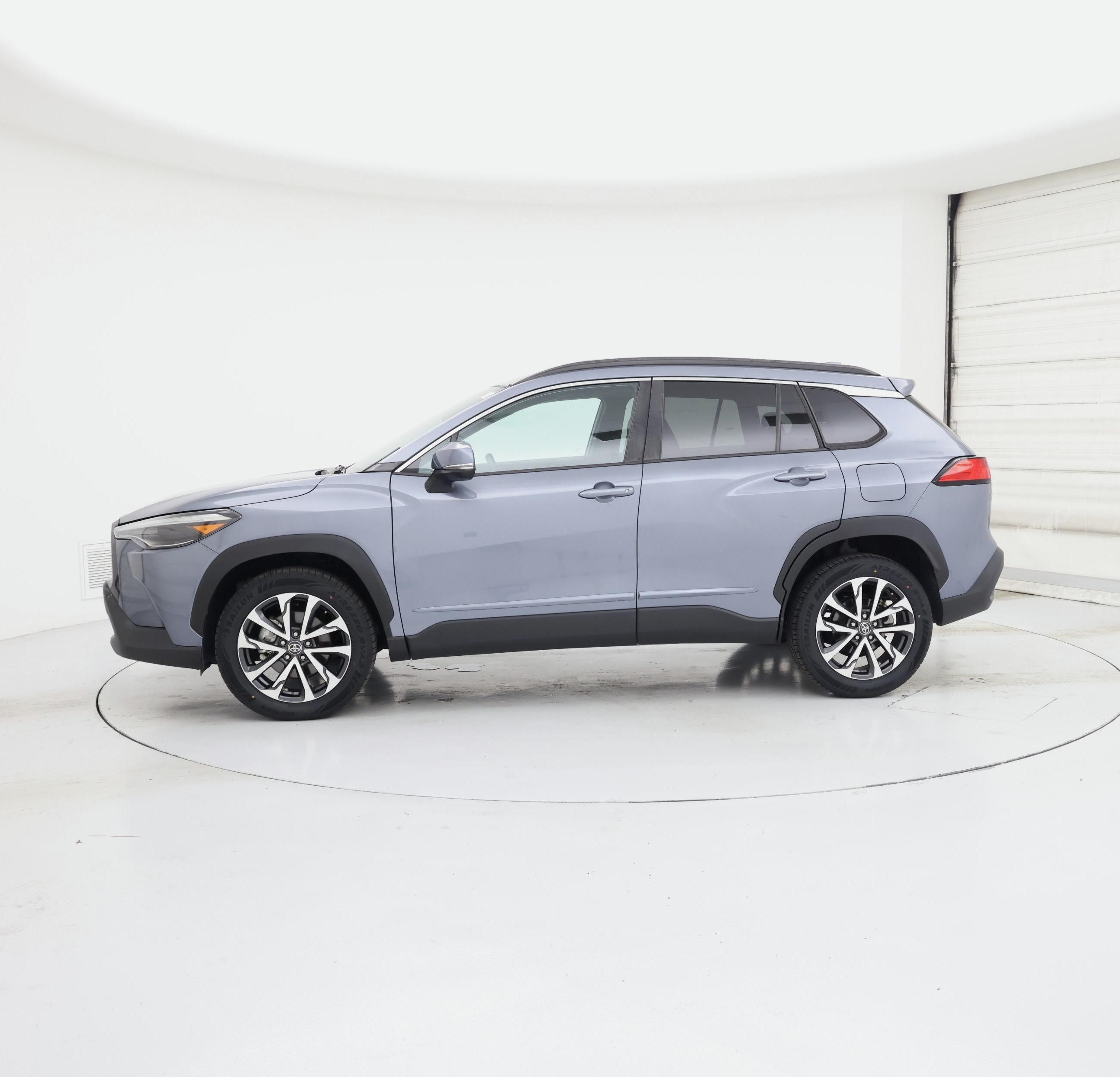 Thumbnail: 2022 Toyota Corolla Cross - 3