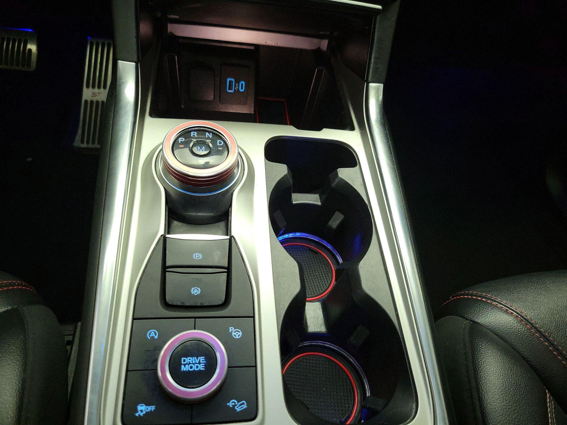 Thumbnail: 2020 Ford Explorer - 18