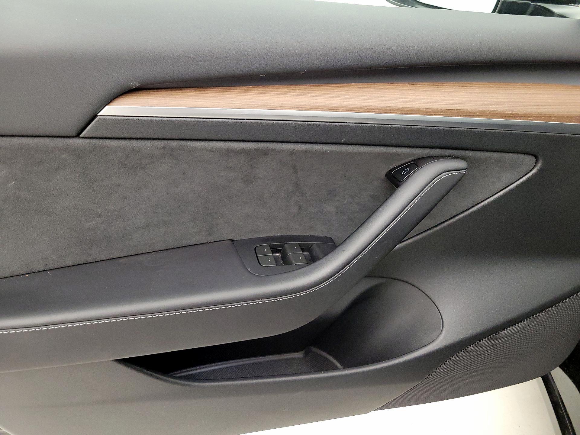 Thumbnail: 2023 Tesla Model 3 - 12