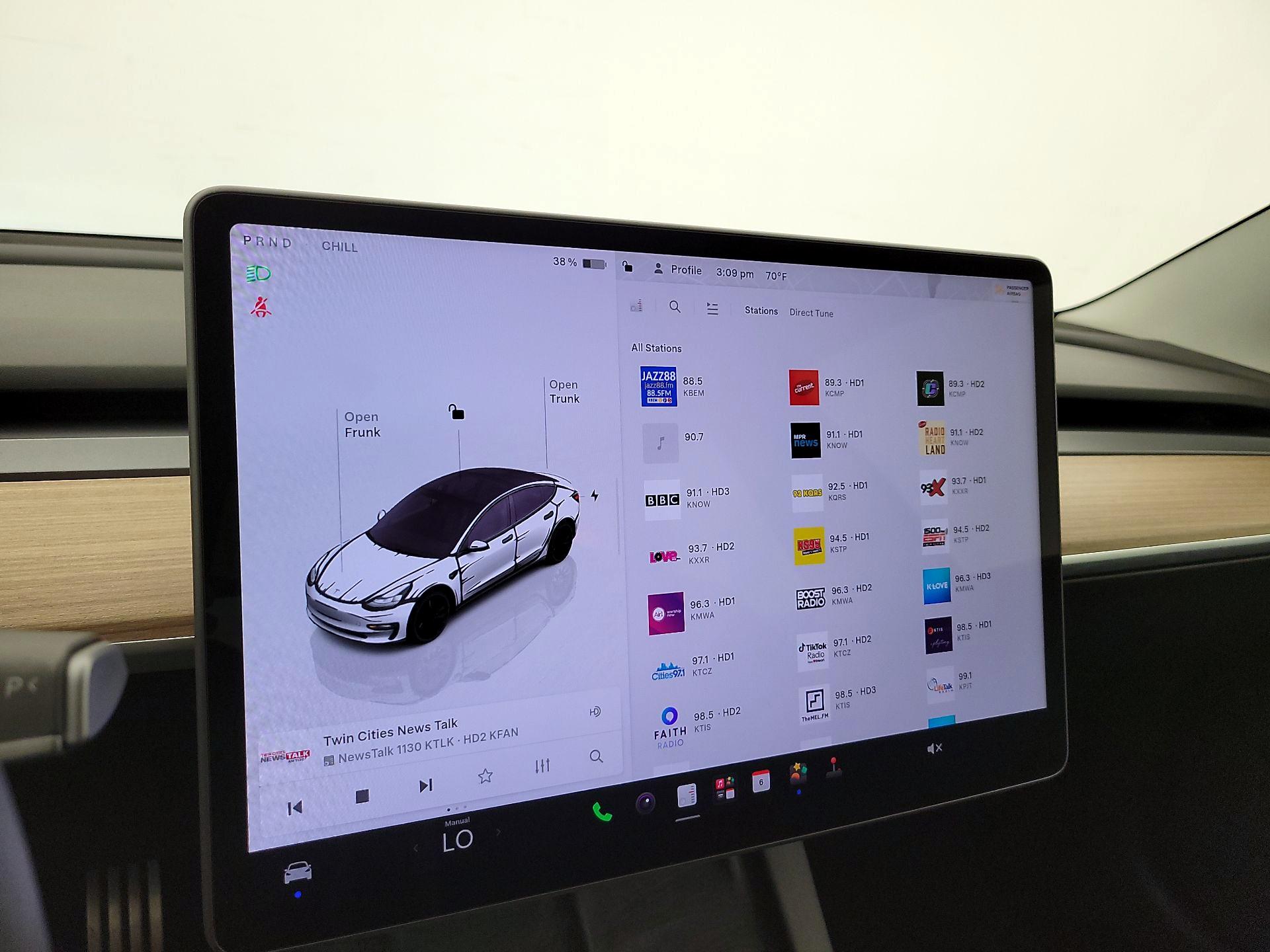 Thumbnail: 2023 Tesla Model 3 - 15