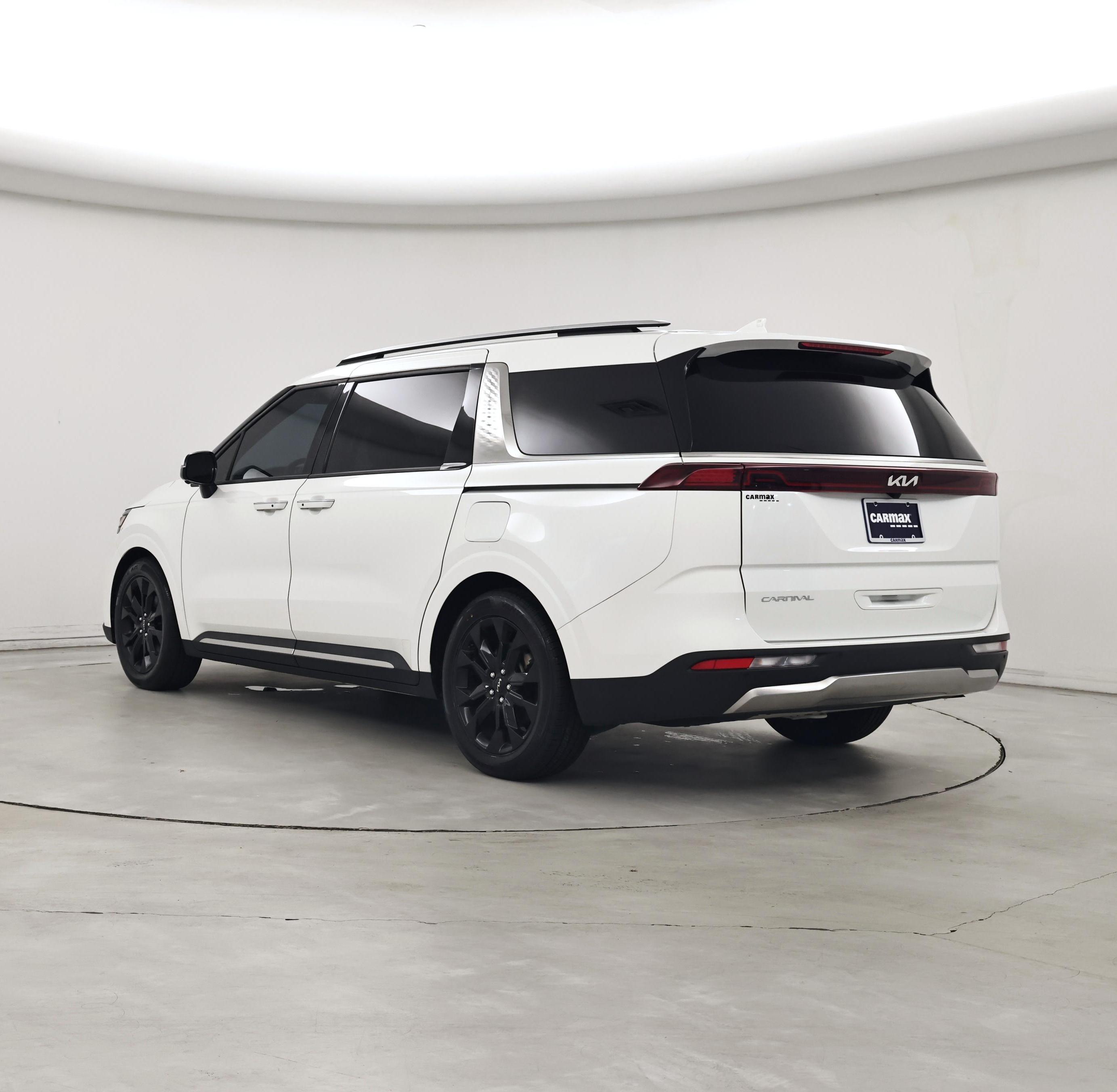 Thumbnail: 2023 Kia Carnival - 2