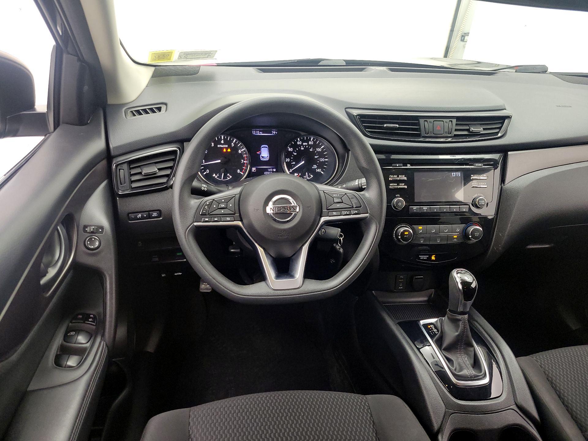 Thumbnail: 2018 Nissan Rogue Sport - 10