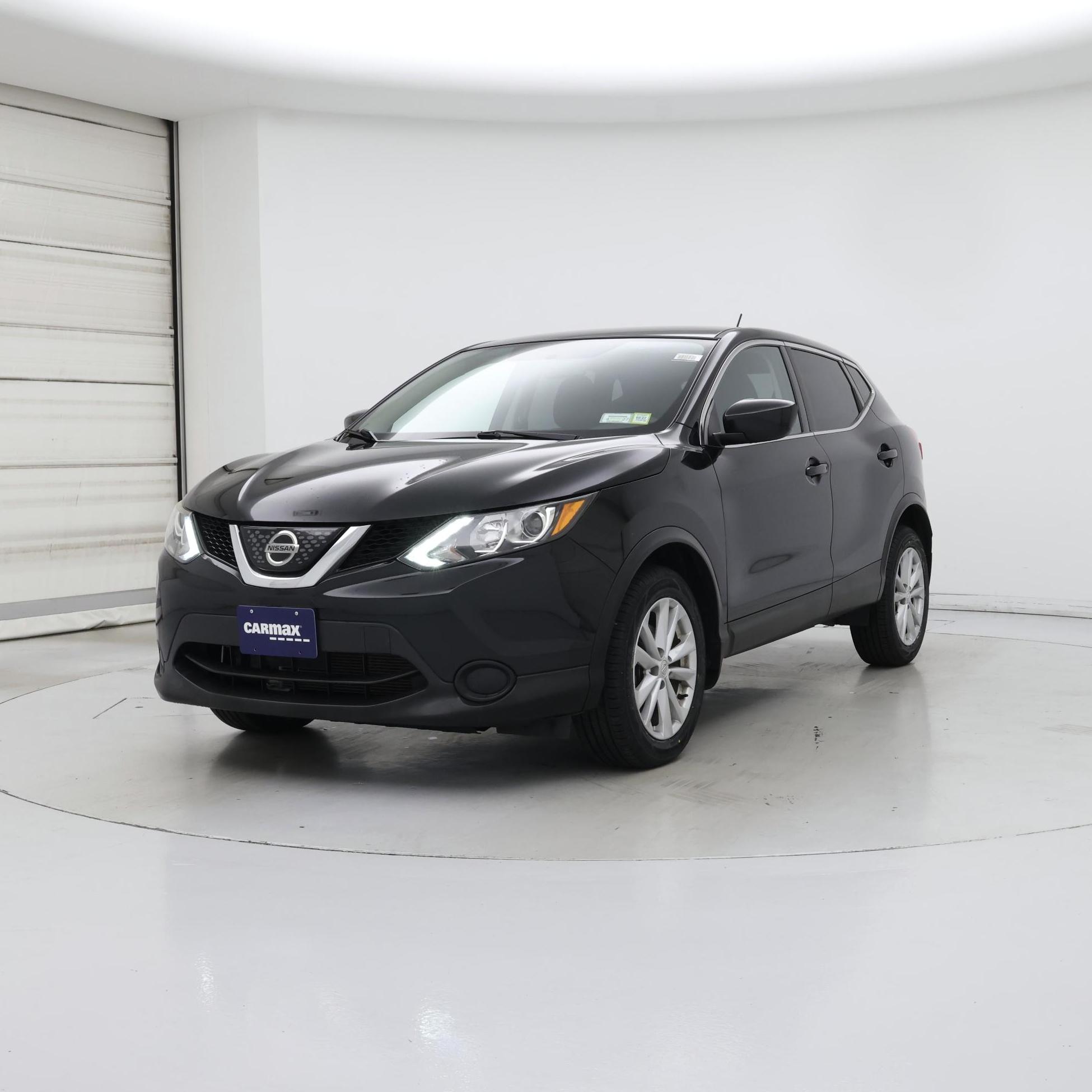 Thumbnail: 2018 Nissan Rogue Sport - 4