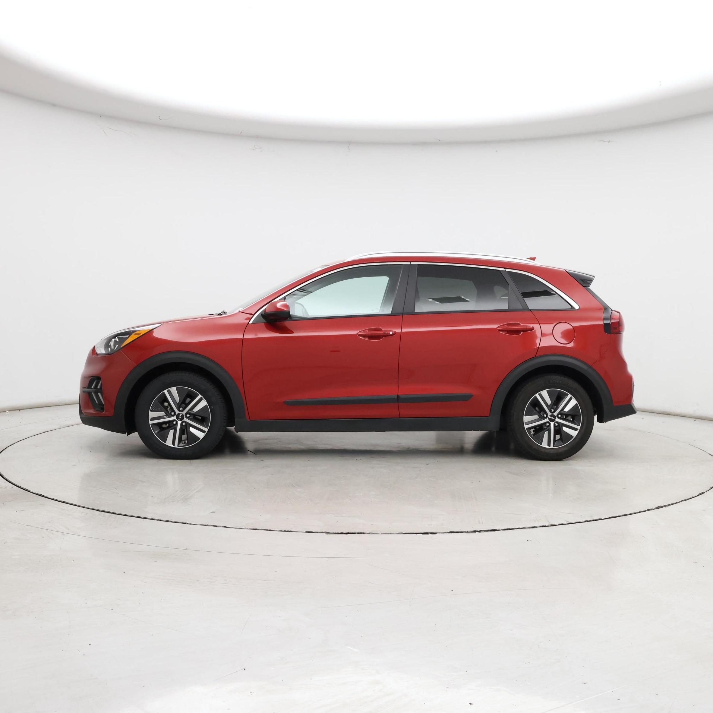 Thumbnail: 2022 Kia Niro - 3