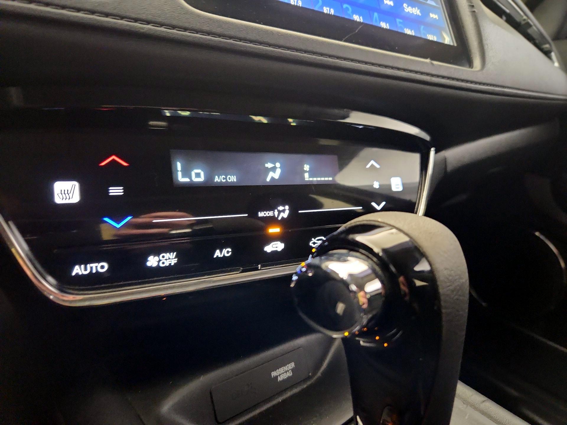 Thumbnail: 2016 Honda HR-V - 16