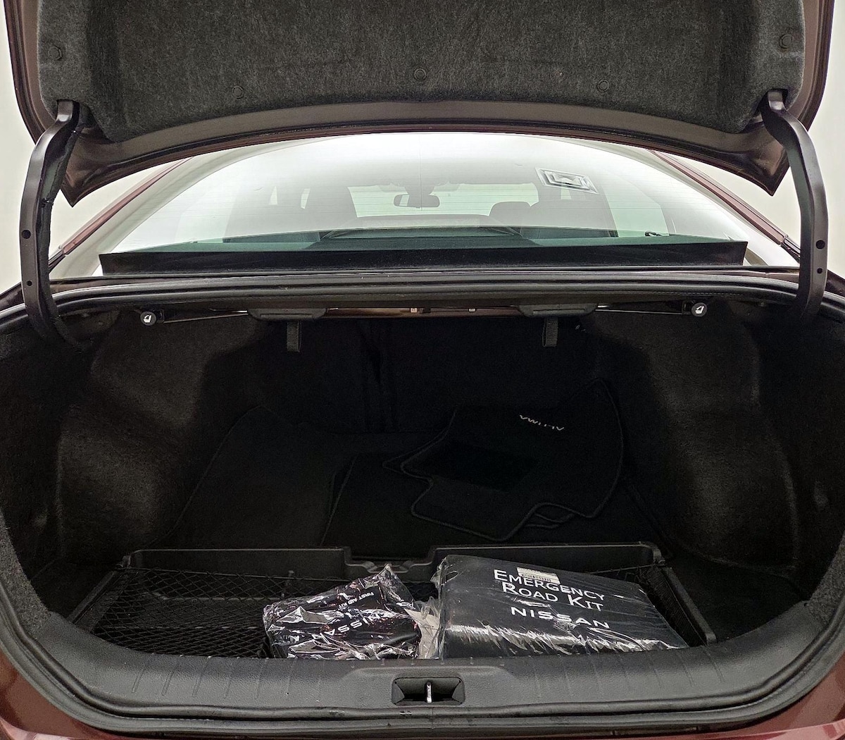Trunk/Cargo (Seats Up)