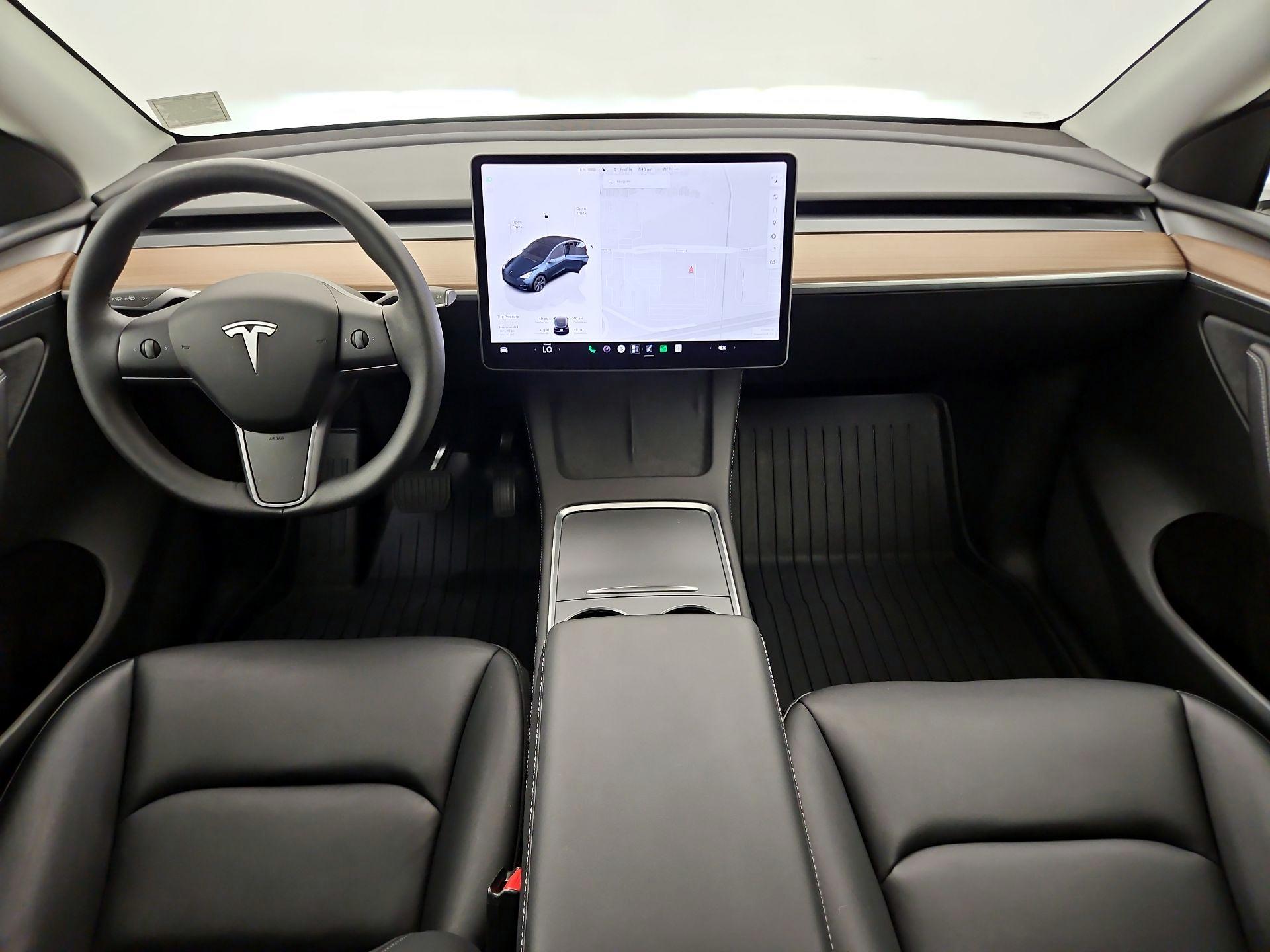Thumbnail: 2025 Tesla Model Y - 9