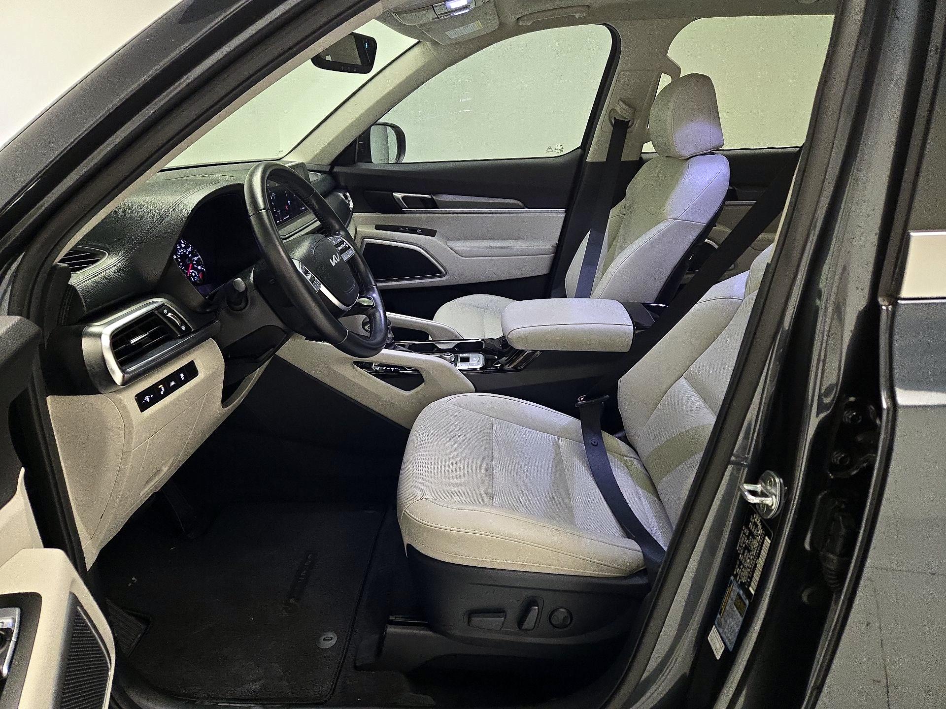 Thumbnail: 2022 Kia Telluride - 11