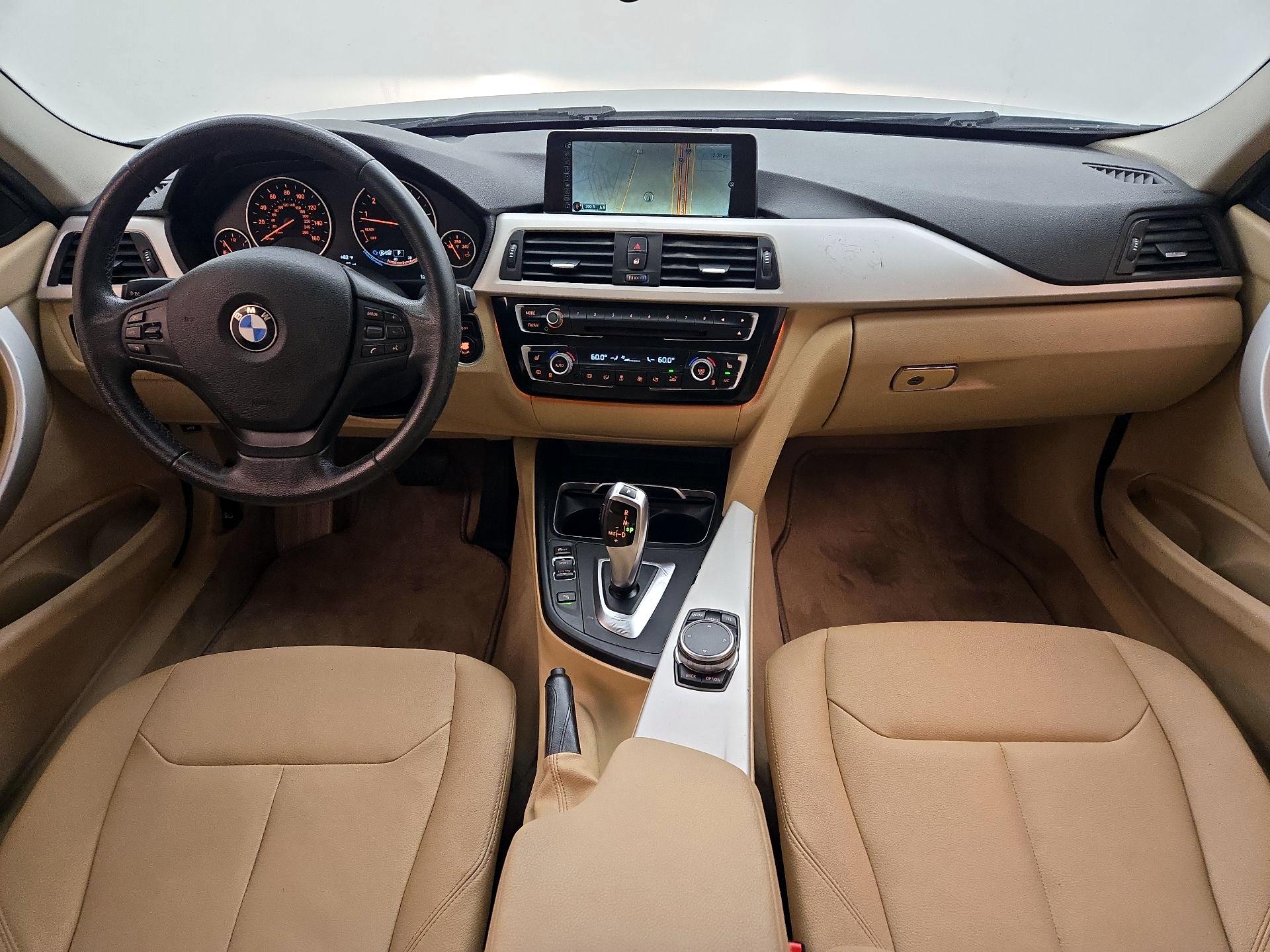 Thumbnail: 2016 BMW 3 Series - 9