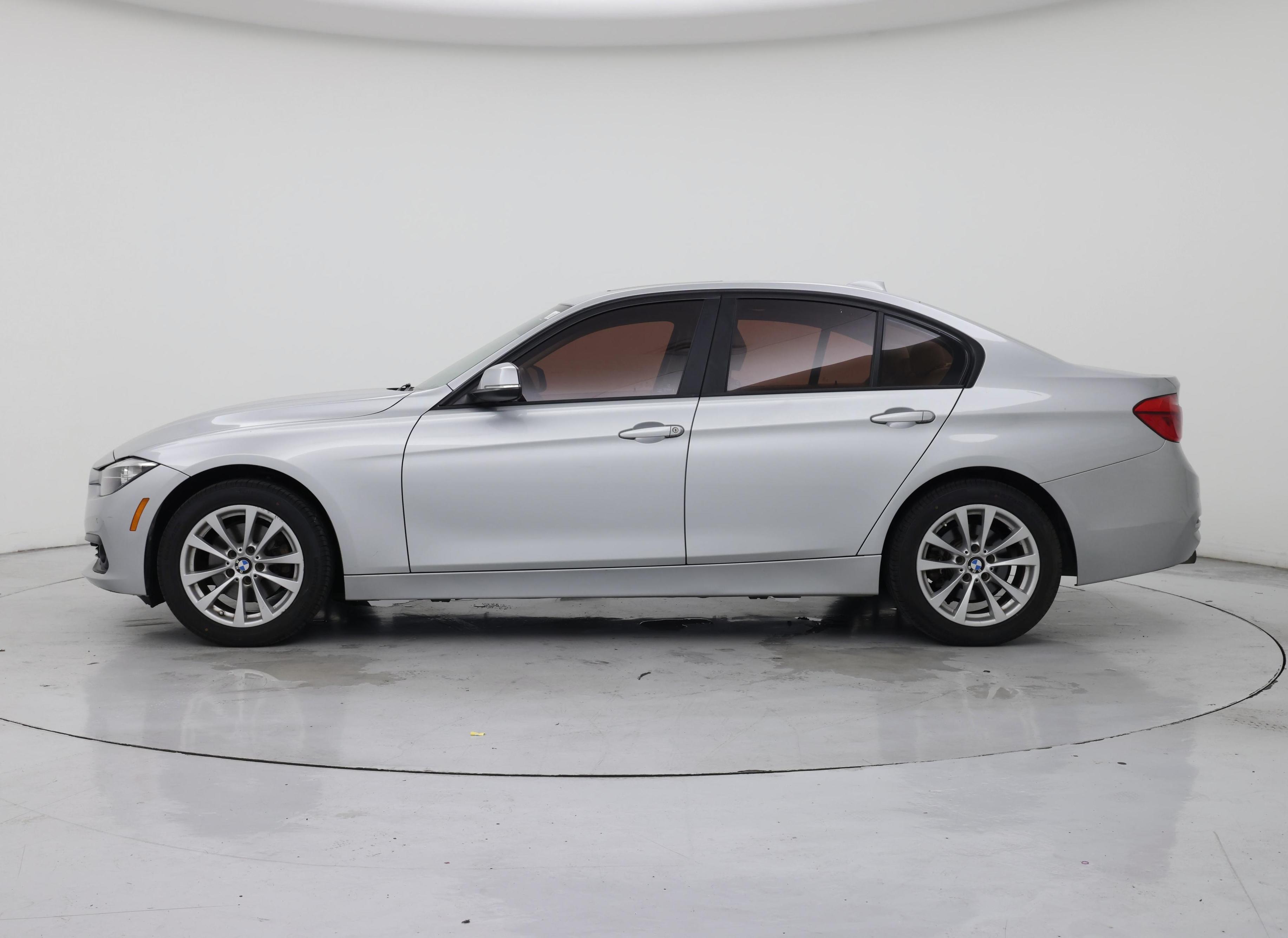 Thumbnail: 2016 BMW 3 Series - 3