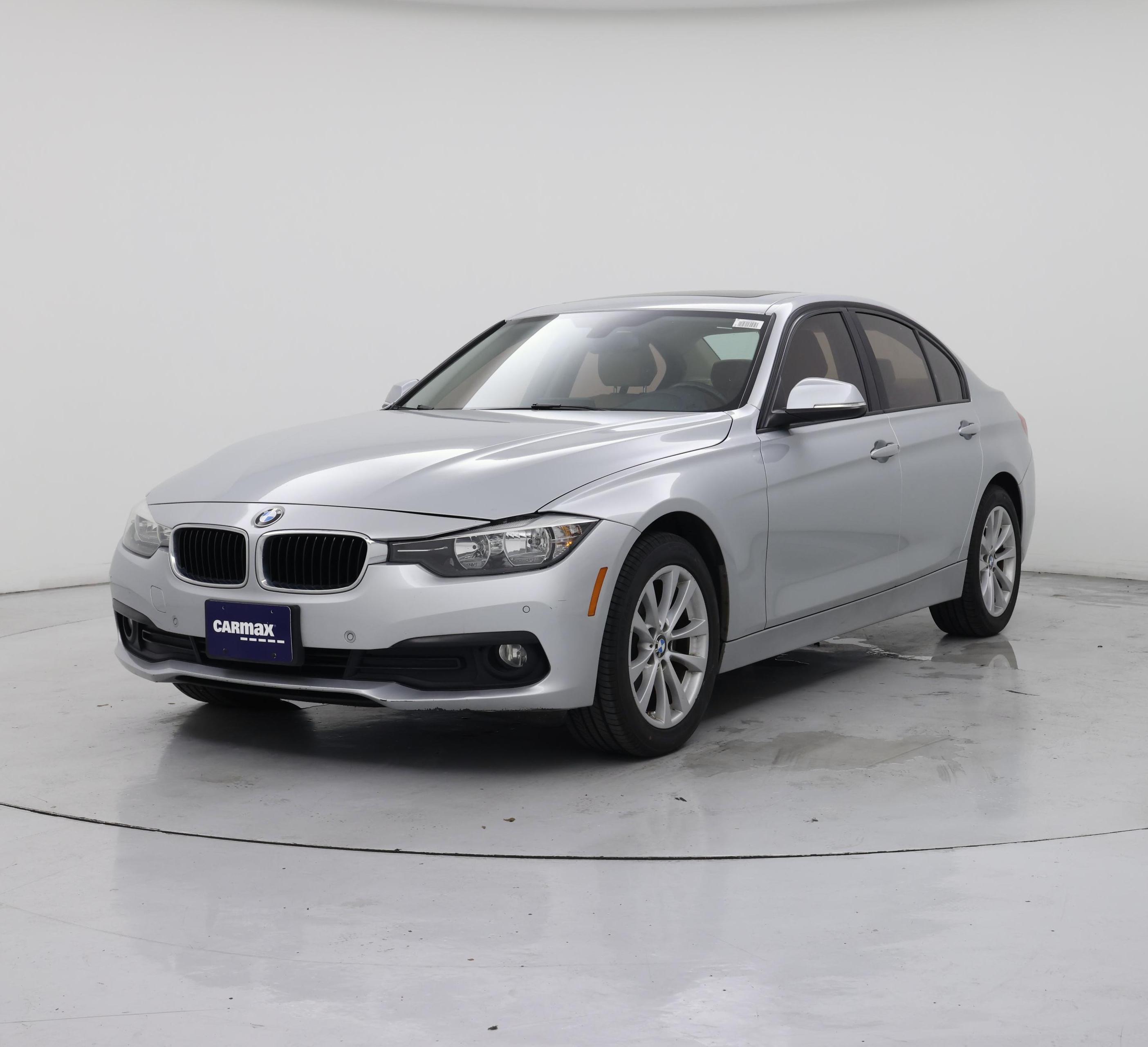 Thumbnail: 2016 BMW 3 Series - 4