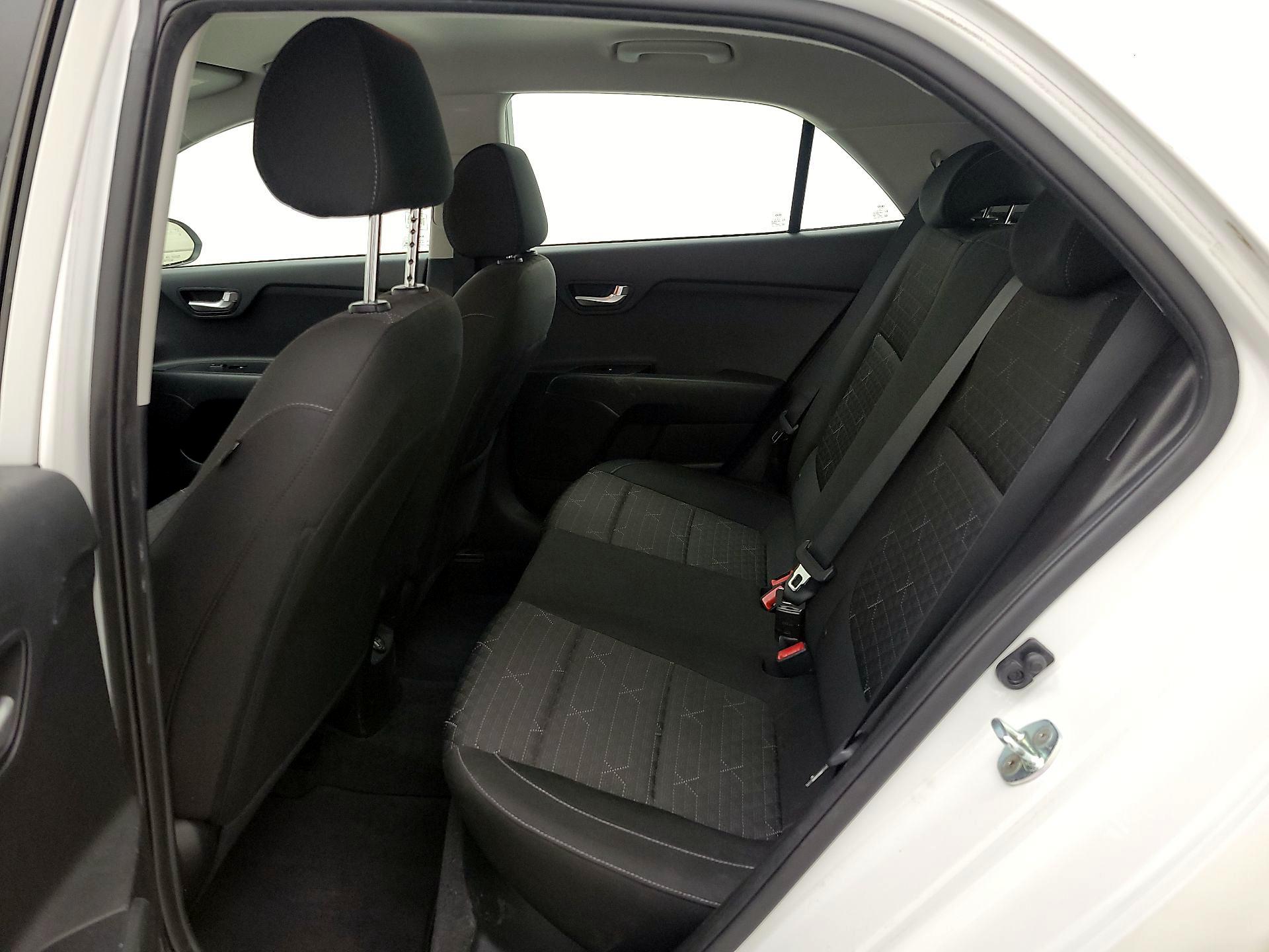 Thumbnail: 2021 Kia Rio5 - 17