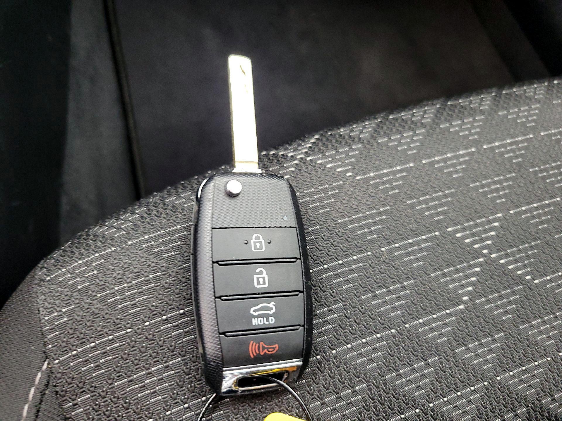 Thumbnail: 2021 Kia Rio5 - 20
