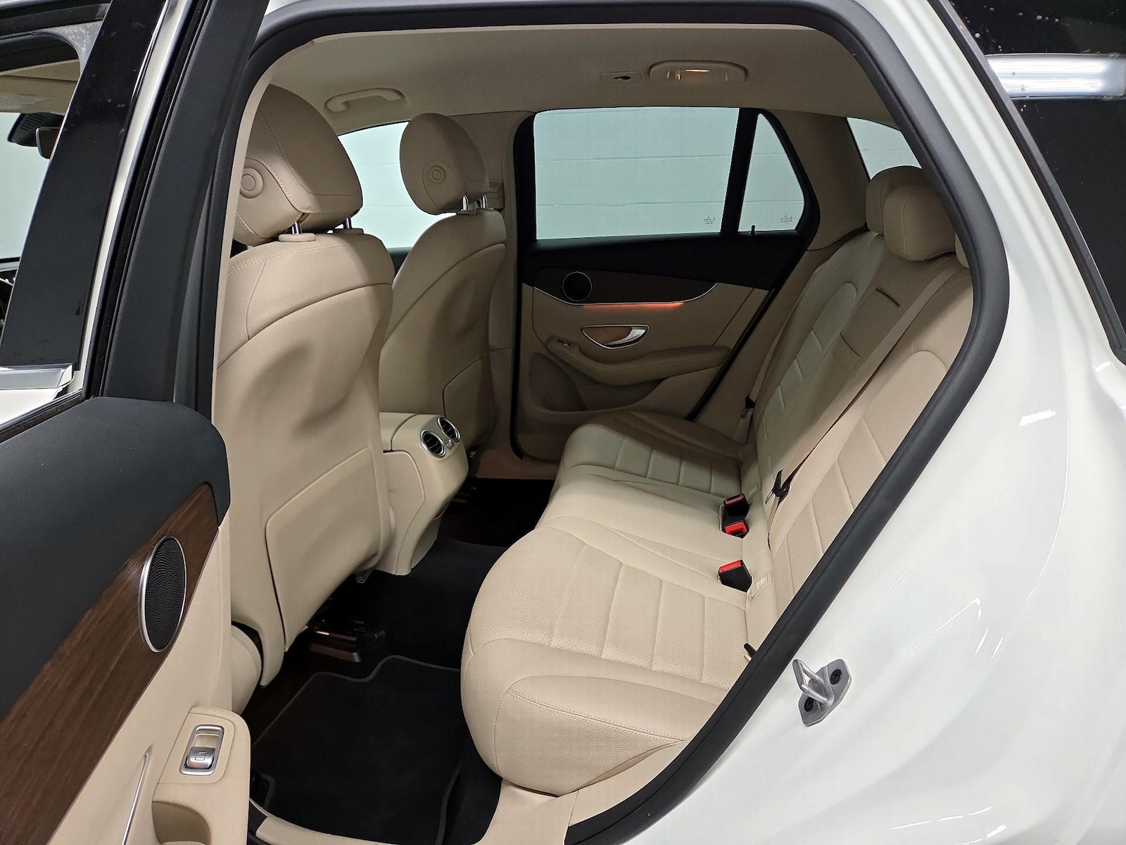 2021 Mercedes-Benz GLC GLC300 - Photo 17
