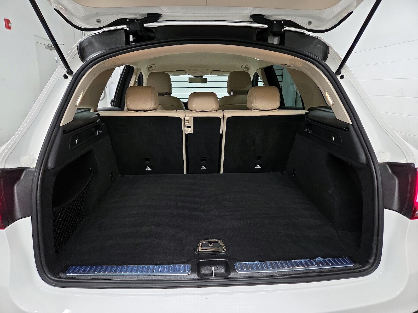 2021 Mercedes-Benz GLC GLC300 - Photo 18