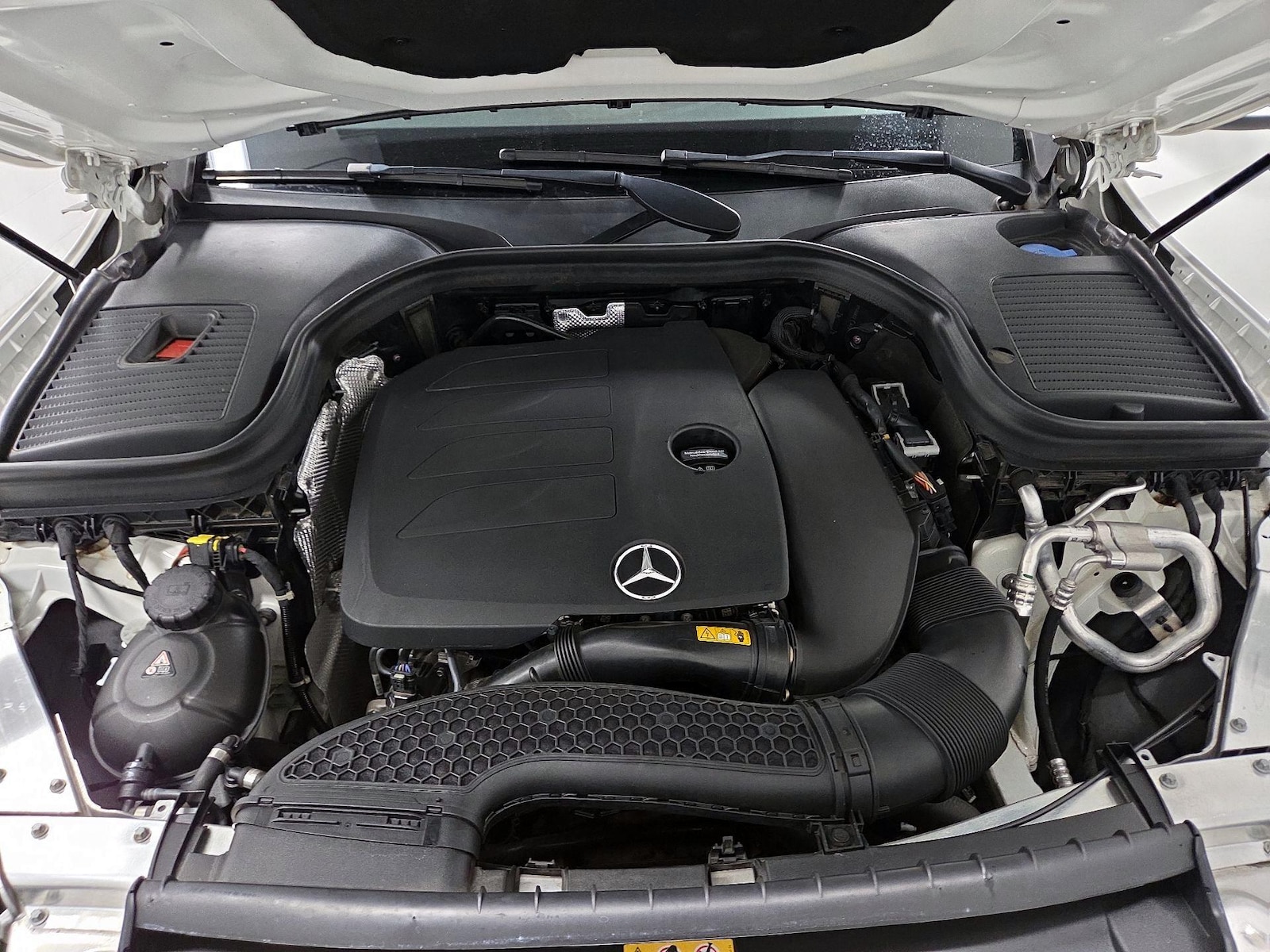 2021 Mercedes-Benz GLC GLC300 - Photo 19