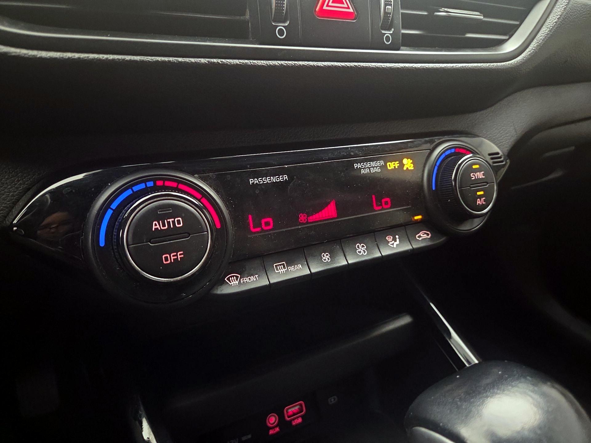 Thumbnail: 2020 Kia Forte - 16