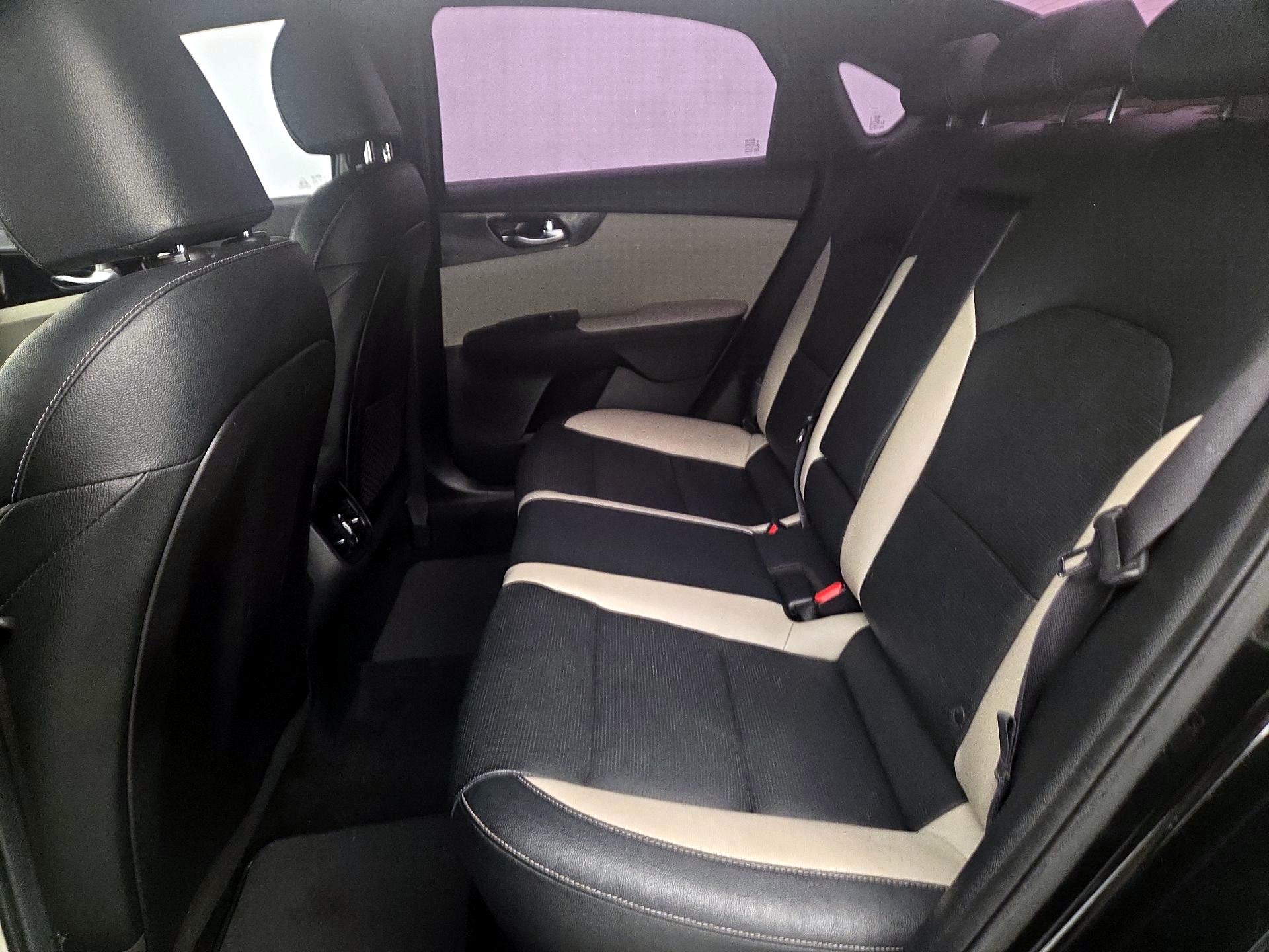 Thumbnail: 2020 Kia Forte - 19